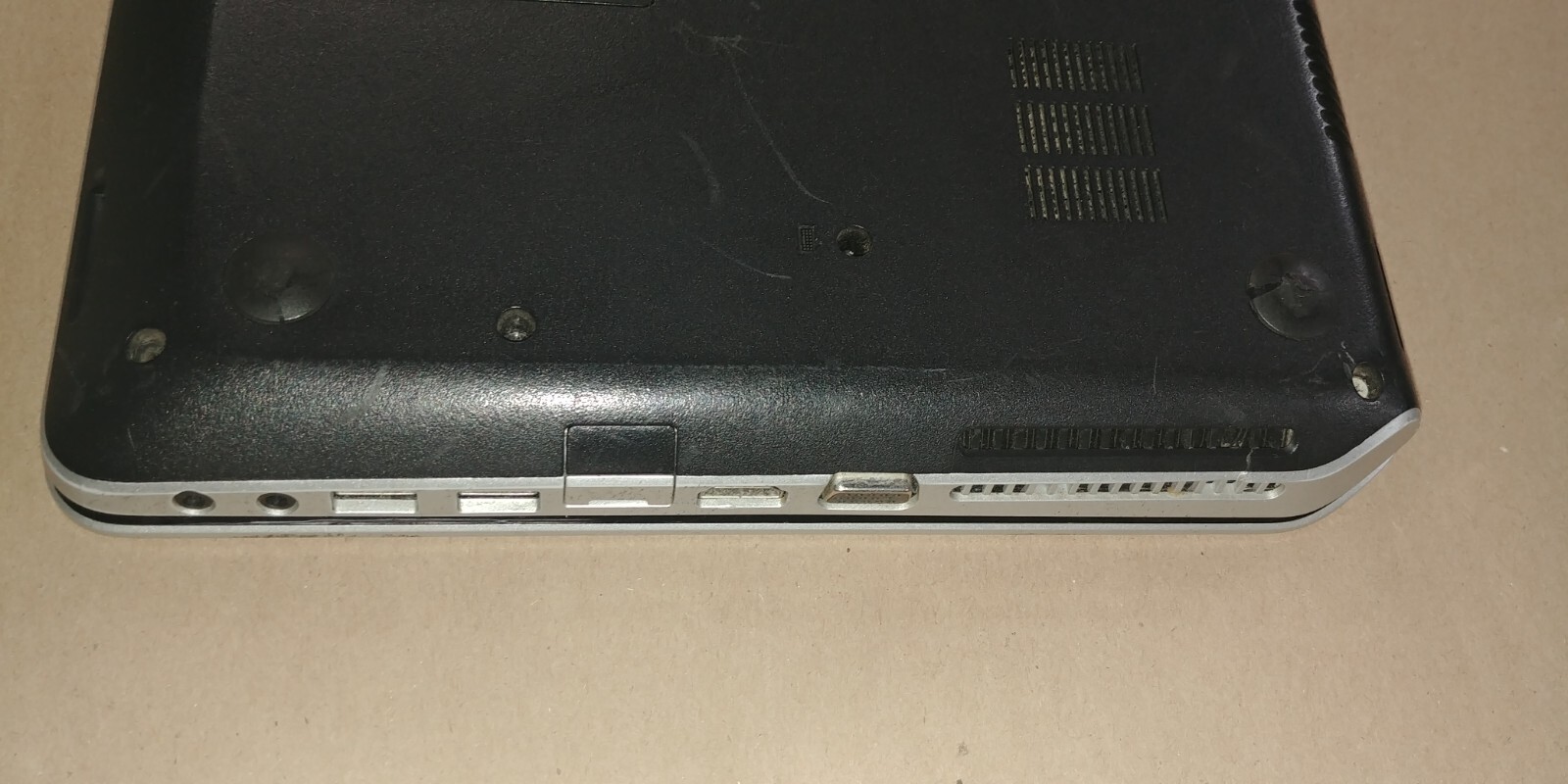 HP Pavilion dv6t-7000 INCOMPLETE FOR PARTS