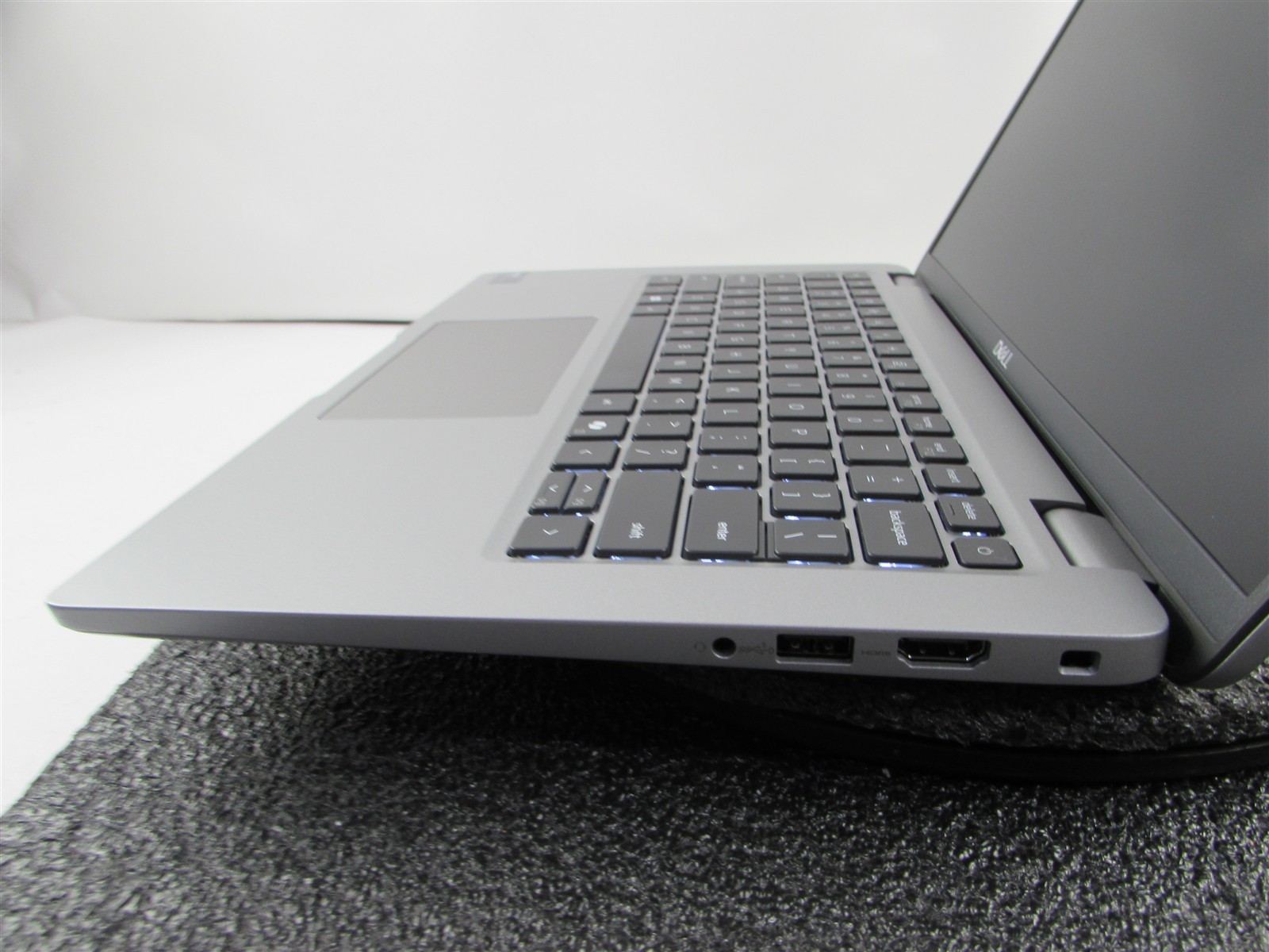 DELL LATITUDE 5450 1920X1080 FHD CORE ULTRA 5 135U 512GB SSD NO RAM NO O.S