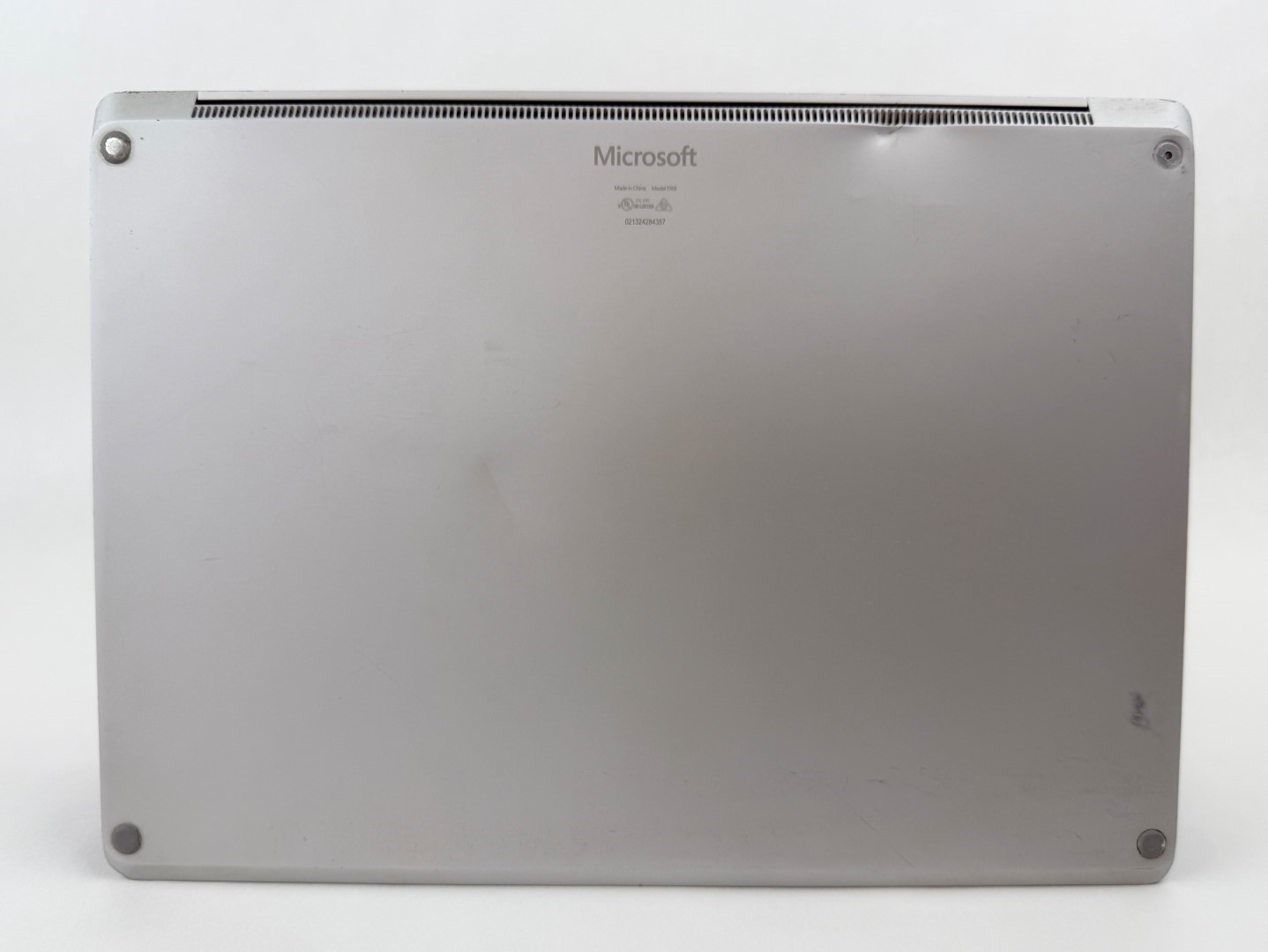 Microsoft Surface Laptop 2 1769 13.5″ Touch i5-8250 8GB 256GB SSD W11H – READ