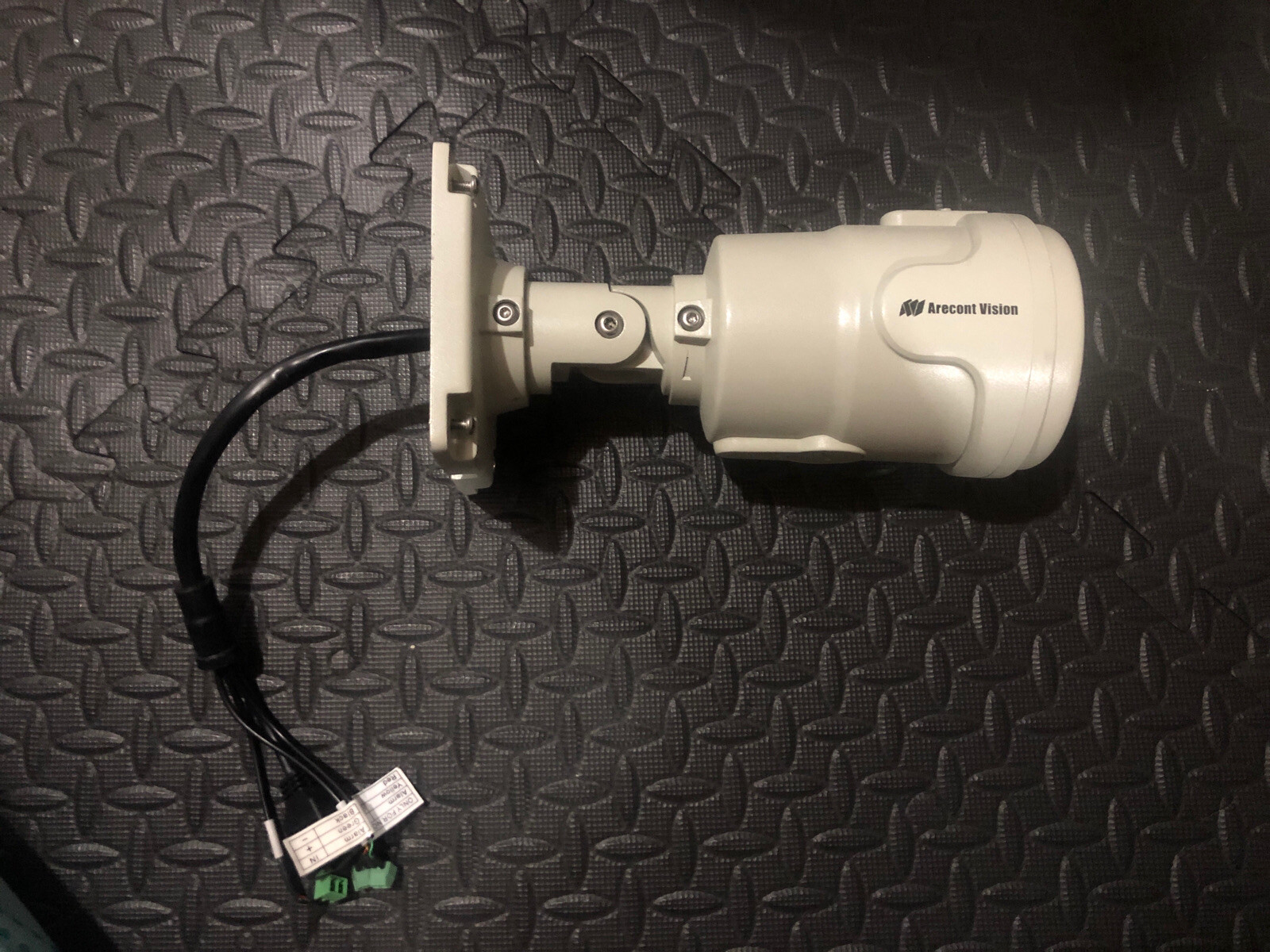 Arecont Vision AV2225PMIR-S / AV2225PMIR – 2MP MegaView 2 Bullet IP Camera -U