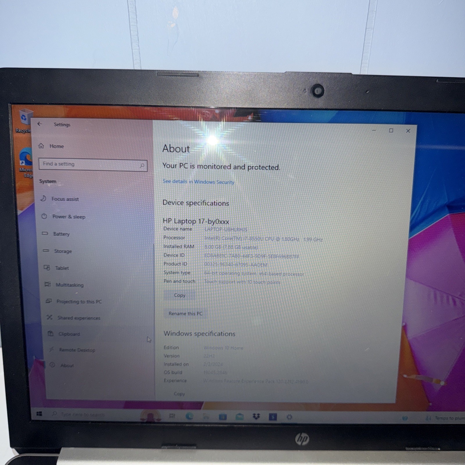 HP (17-BY0063CL) Intel i7-8550u 1.8GHz – 1TB SSD – 8GB RAM – Laptop(Touchscreen)