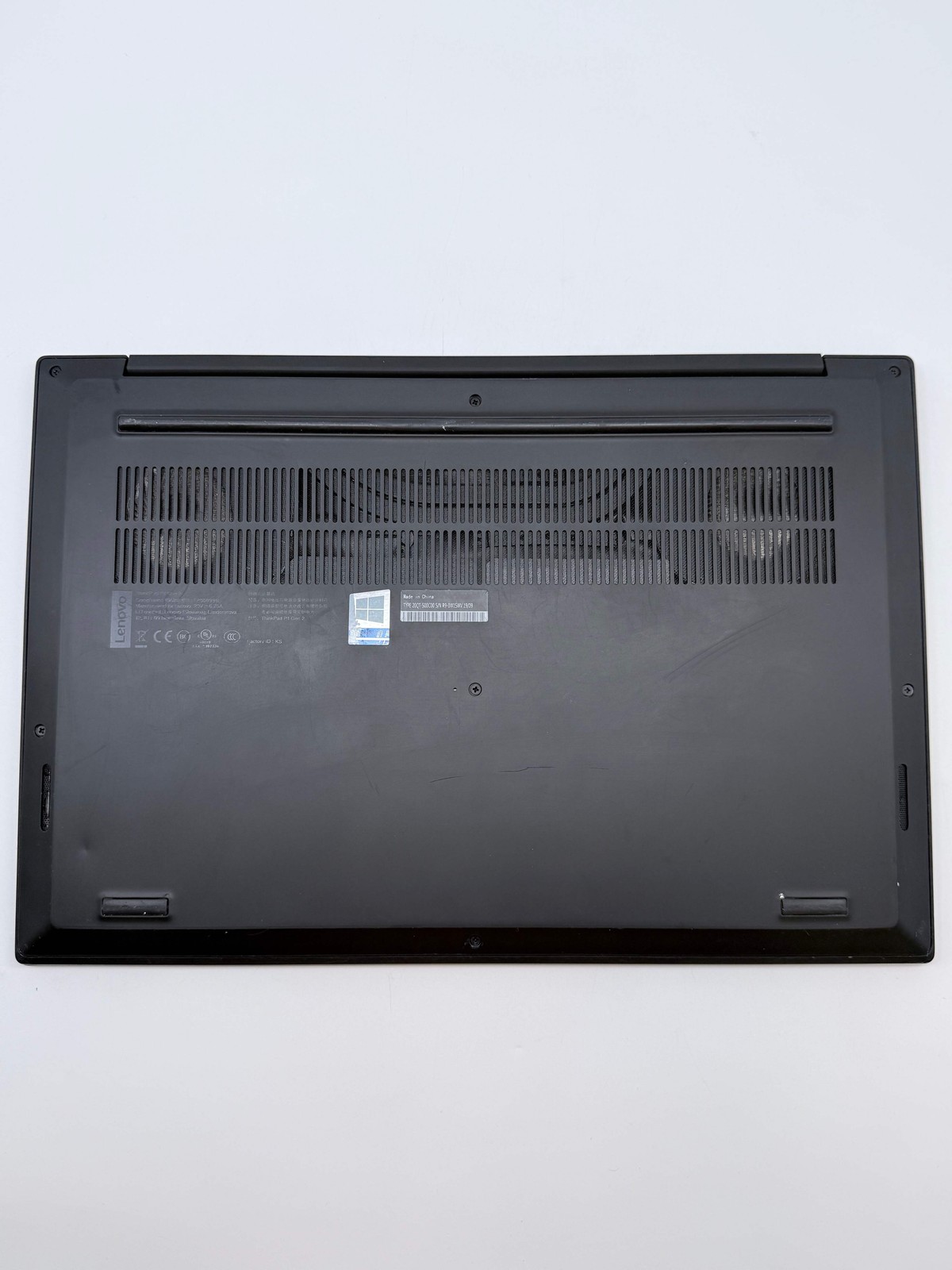 Lenovo ThinkPad P1 Gen 2 16-inch Intel Core i7 9th Gen 16GB RAM 256GB SSD