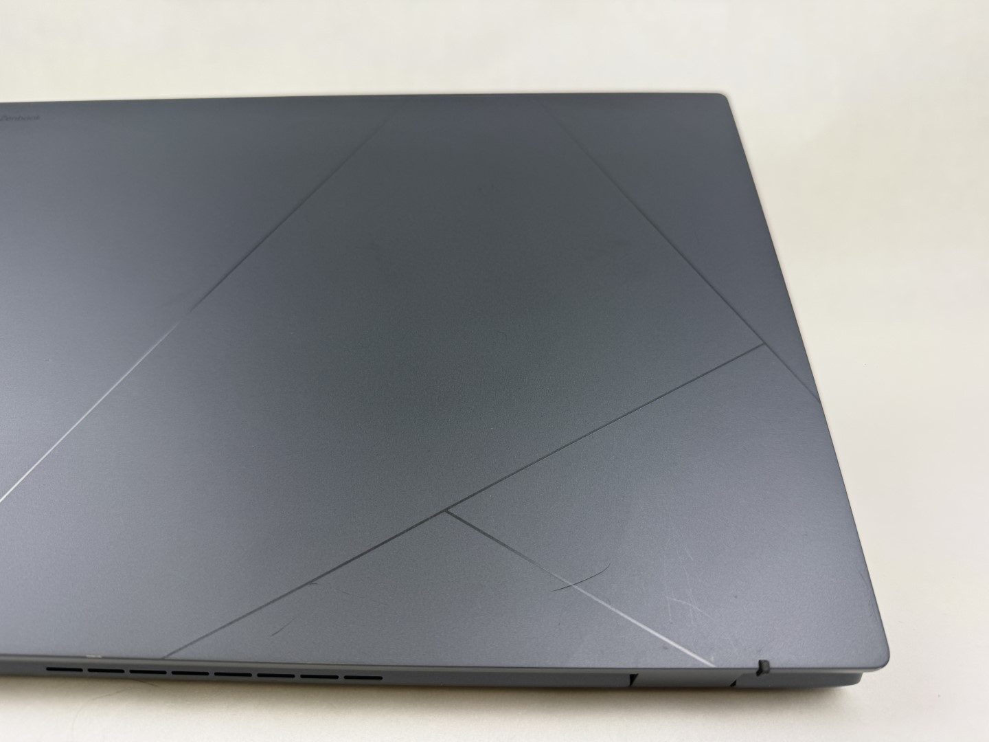 ASUS Zenbook DUO 14″ OLED Touch Displays Core Ultra 9 285H 32GB 2TB SSD W11H