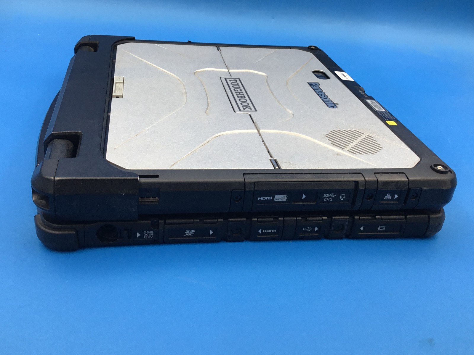 PANASONIC TOUGHBOOK CF-33 12″ Core i5-7300U@2.60GHz 8GB RAM 256GB WEBCAM