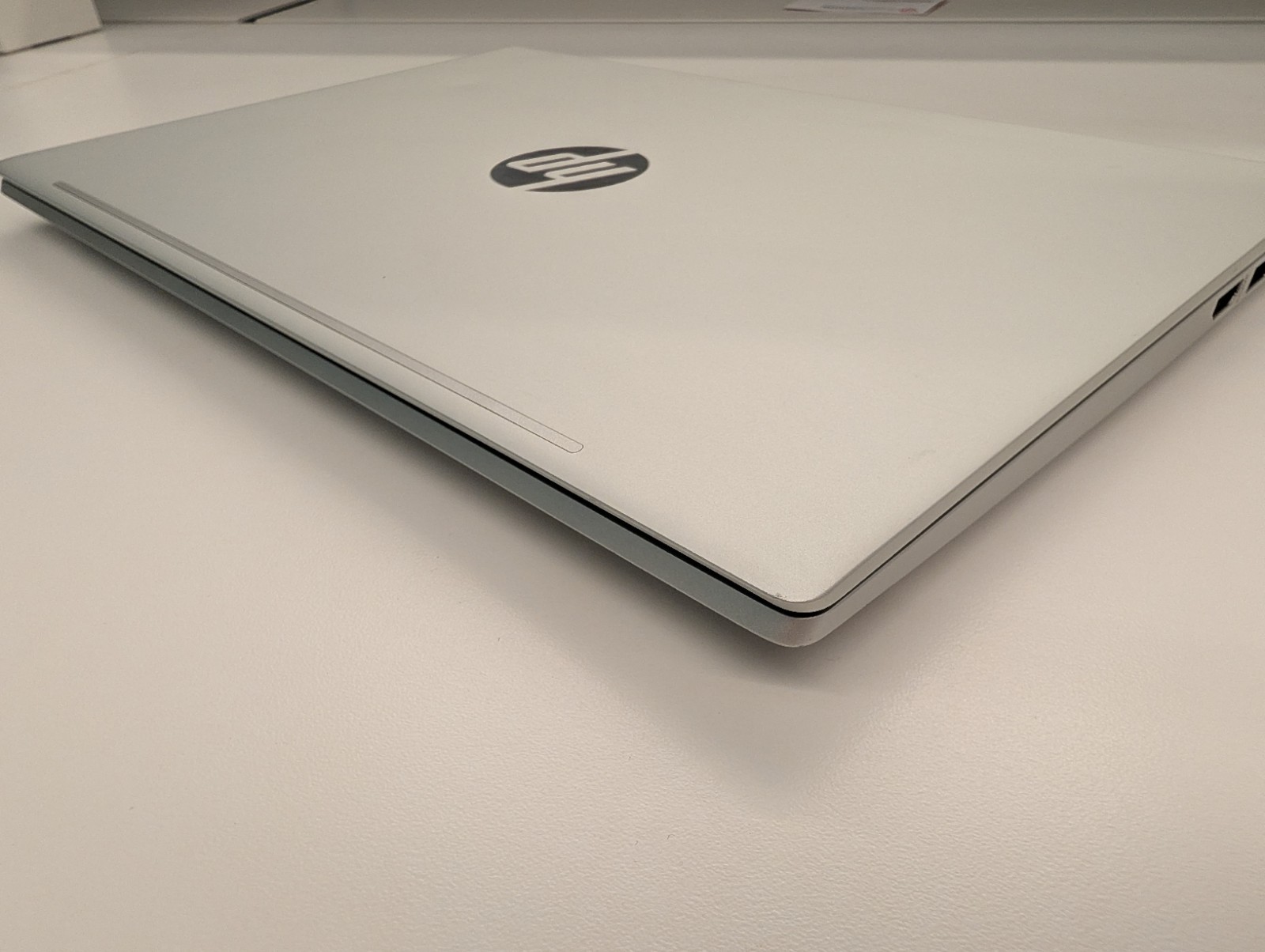 HP ProBook 430 G8 13.3″ (Intel Core i7-1165G7, 16GB RAM, 512GB SSD)