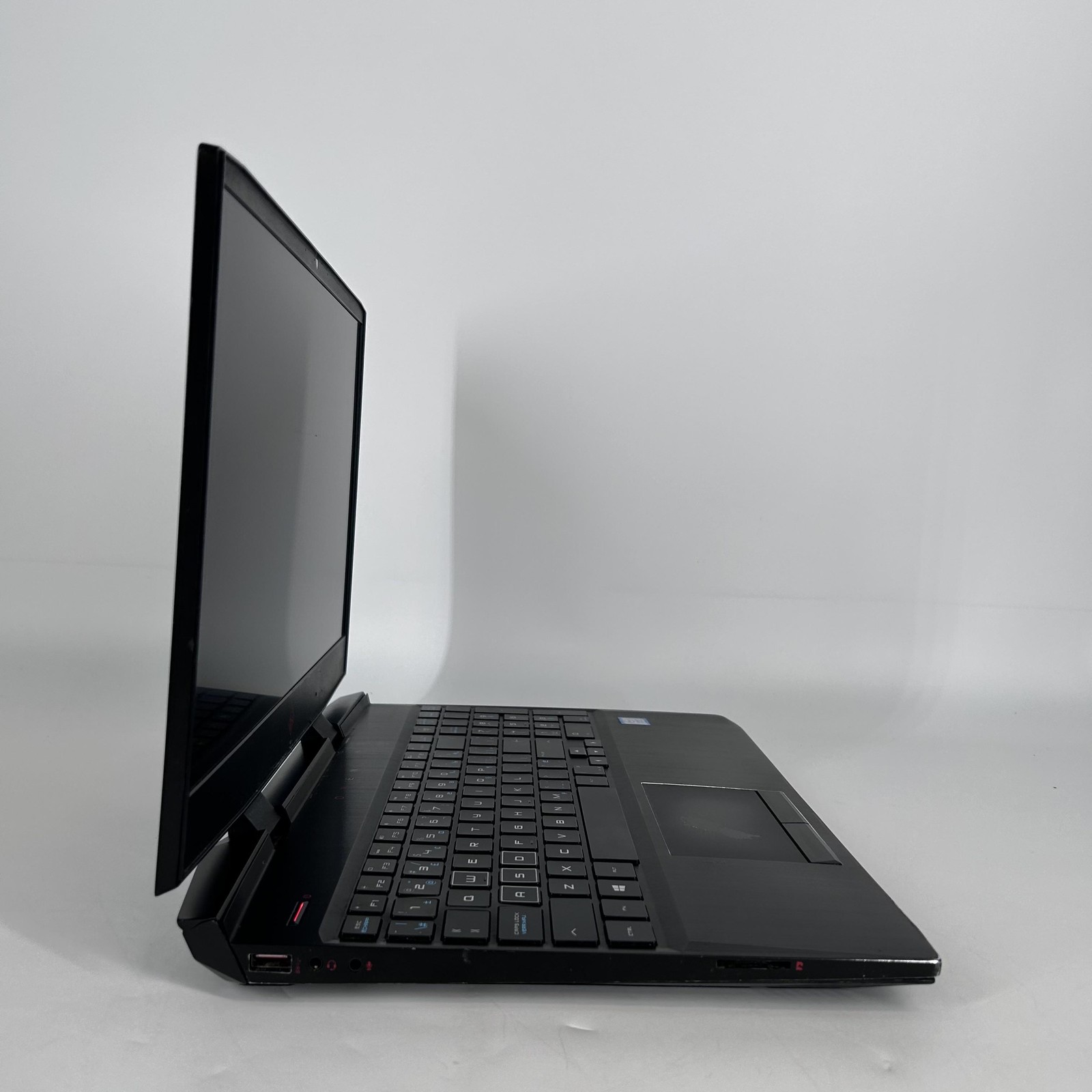 HP Omen 15 Black FHD i7-8750H 2.20GHz 16GB 256GB NVIDIA GTX 1060 Sunken Q Key