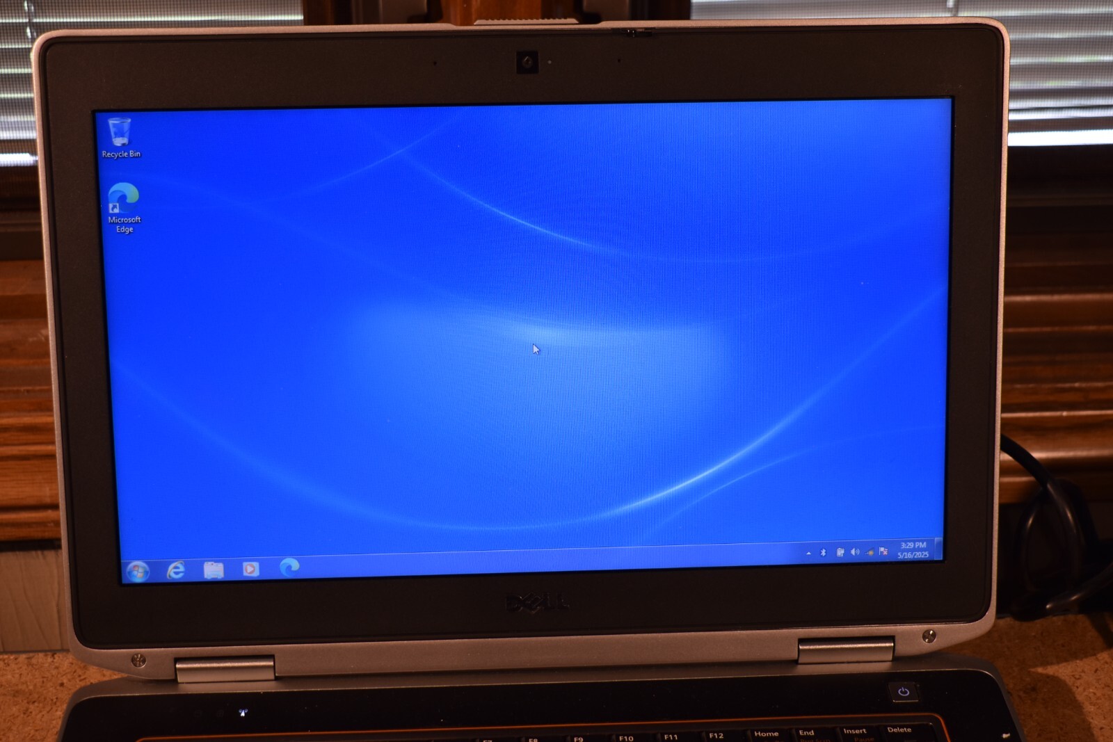 Dell Latitude E6420 Intel Core i5-2520M 4GB RAM 500GB HD Windows 7 32-bit Webcam