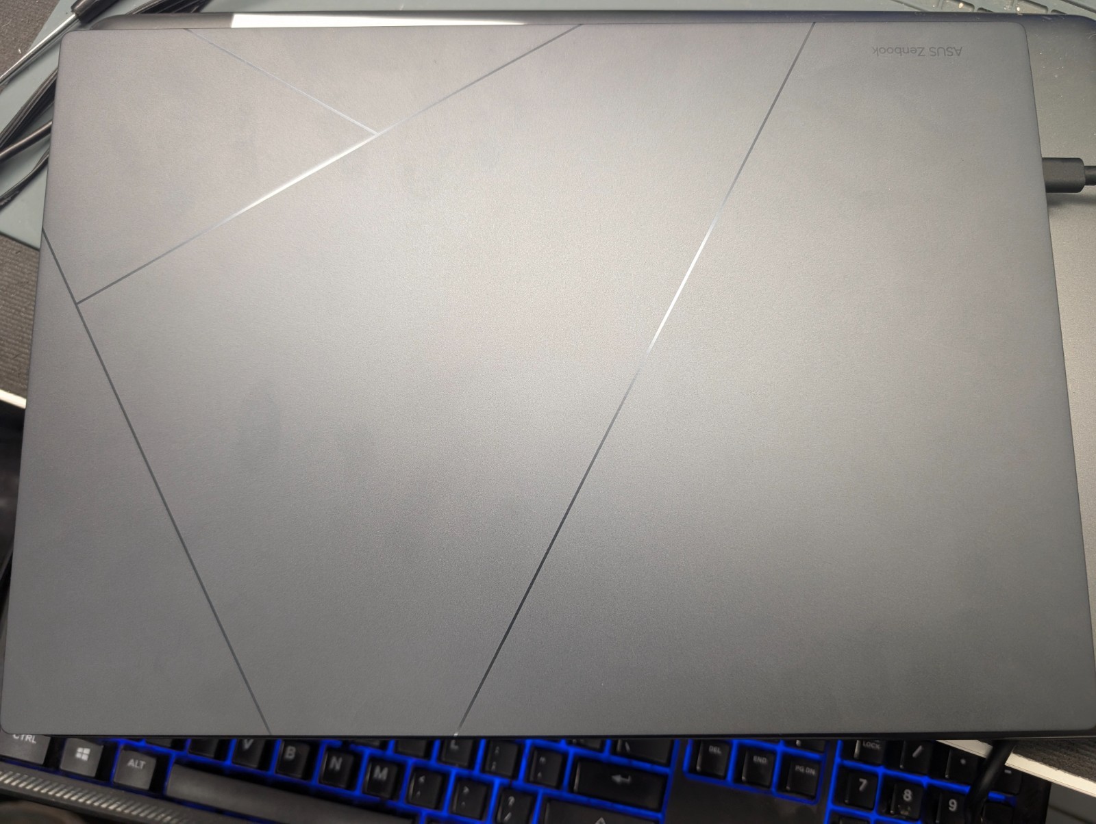 Asus Zenbook 14X Q420V 14.5″ i7-13700H 2.4GHz 16GB RAM 512GB SSD