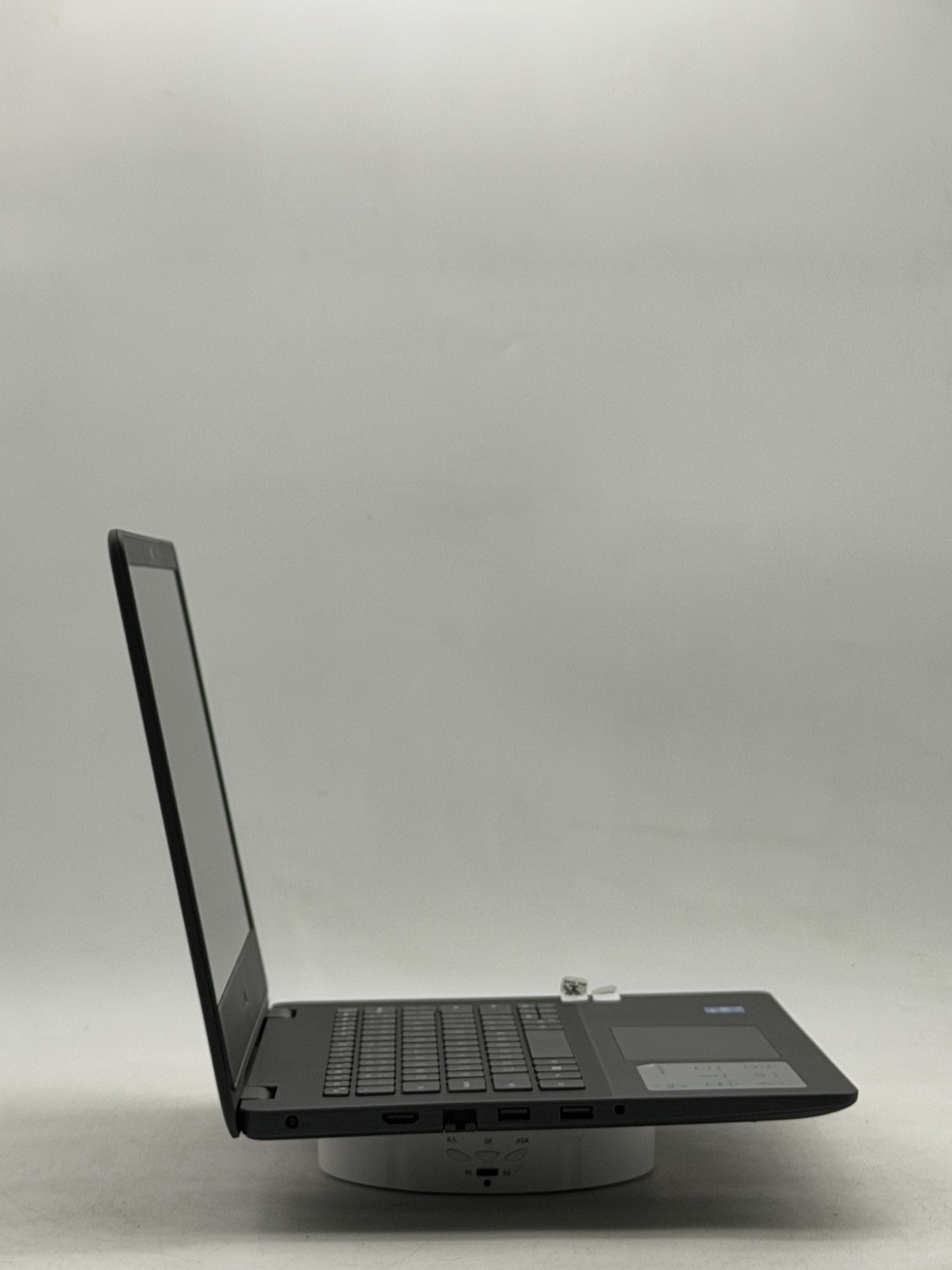 Dell Vostro (3400) 14inch i5-1135G7 8GB 256GB NO OS || Read