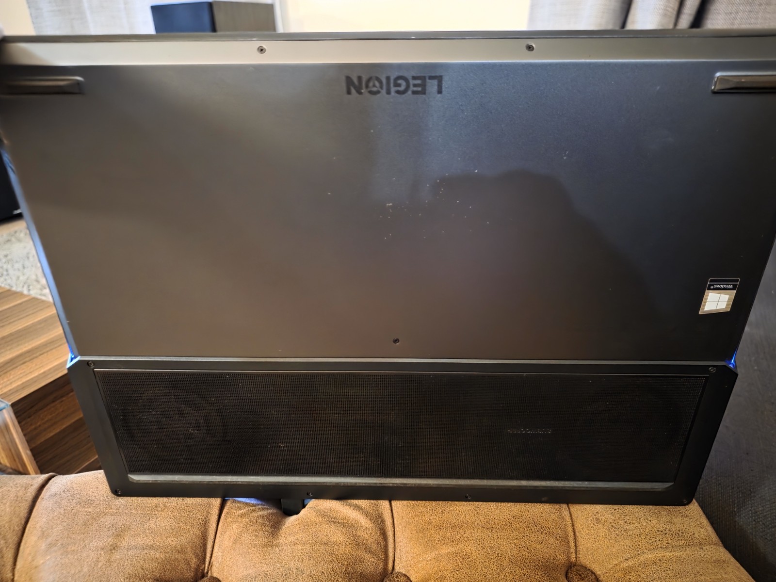 Lenovo Legion Y730-17IN Laptop i5-8300H 2.30 GHz 8GB DDR 1 TB HD GTX 1050Ti 4GB
