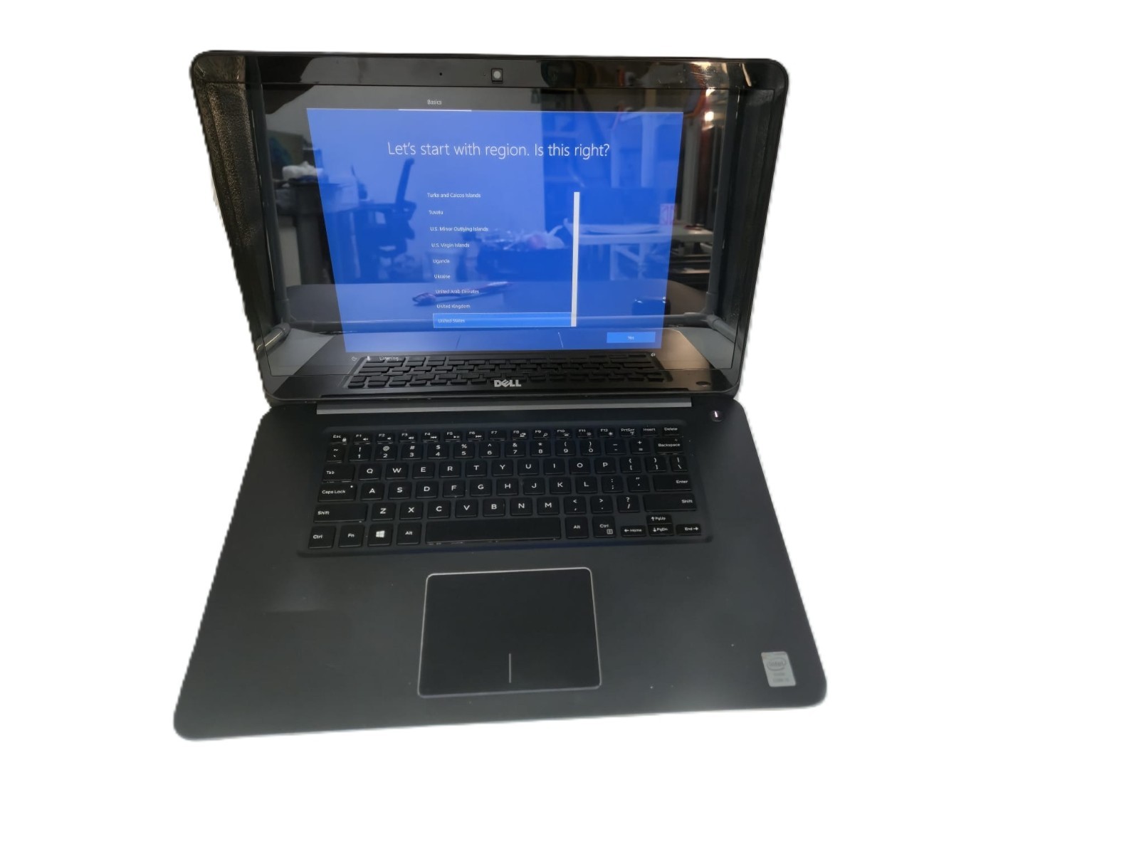 Dell Inspirion 15 7000 Series i5-7200U 2.50GHz 16GB Ram 1TB SSD Win 10 Pro