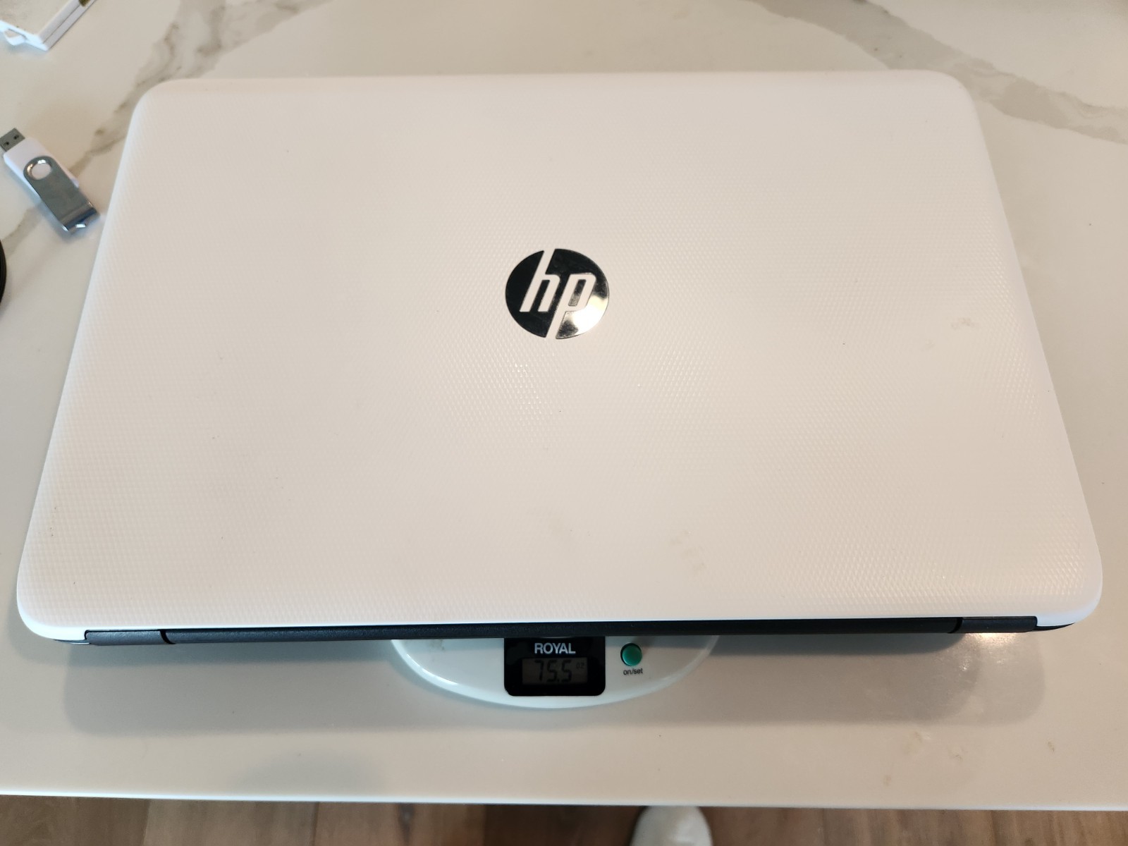 15.5″ HP Notebook 15-r254tu Intel Pentium N3700 1.60GHz 4GB DDR3 932 GB Win10Pro