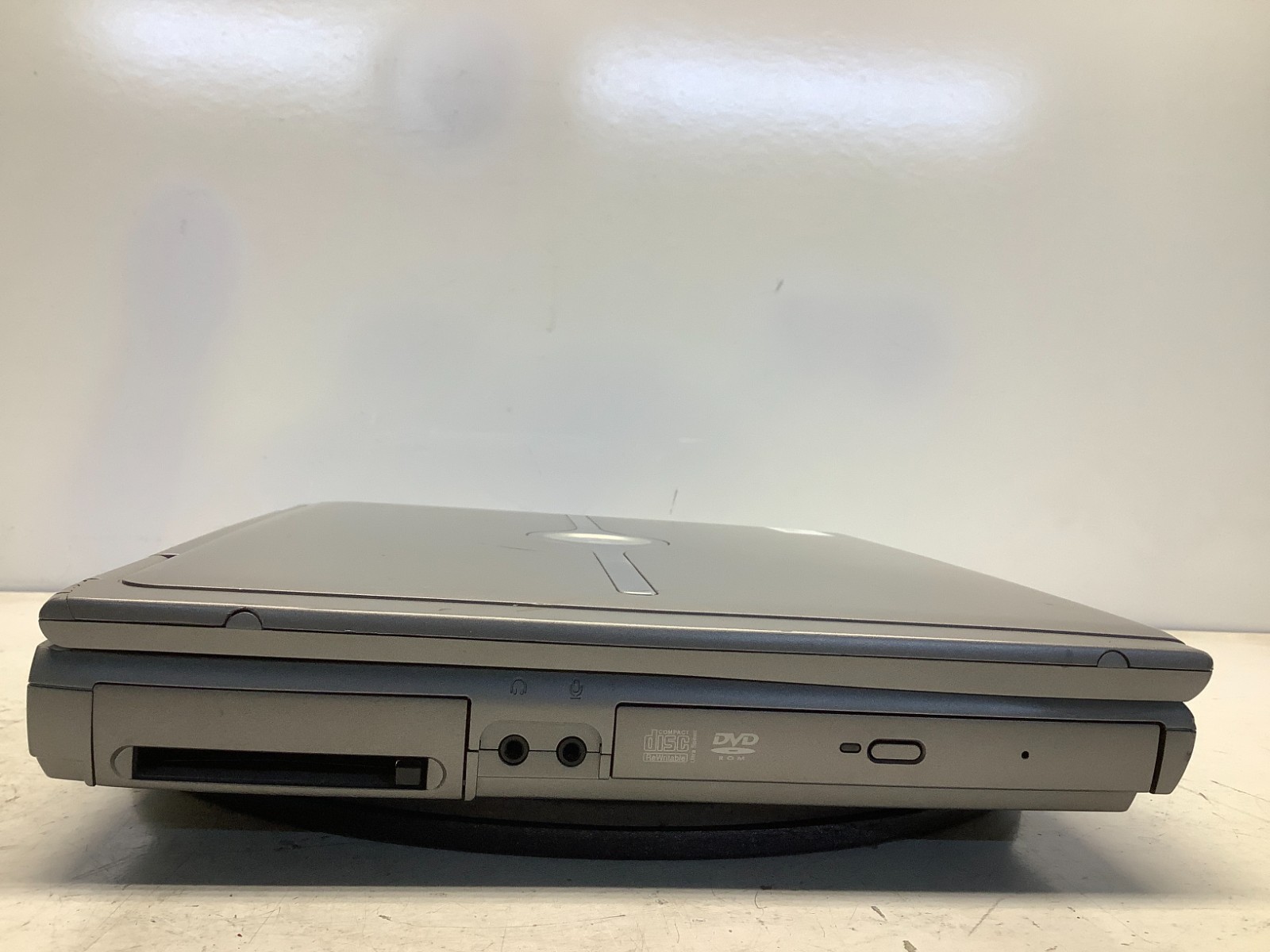 Dell Inspiron 1150 Intel Celeron 2.4GHz 512 MB NO HDD