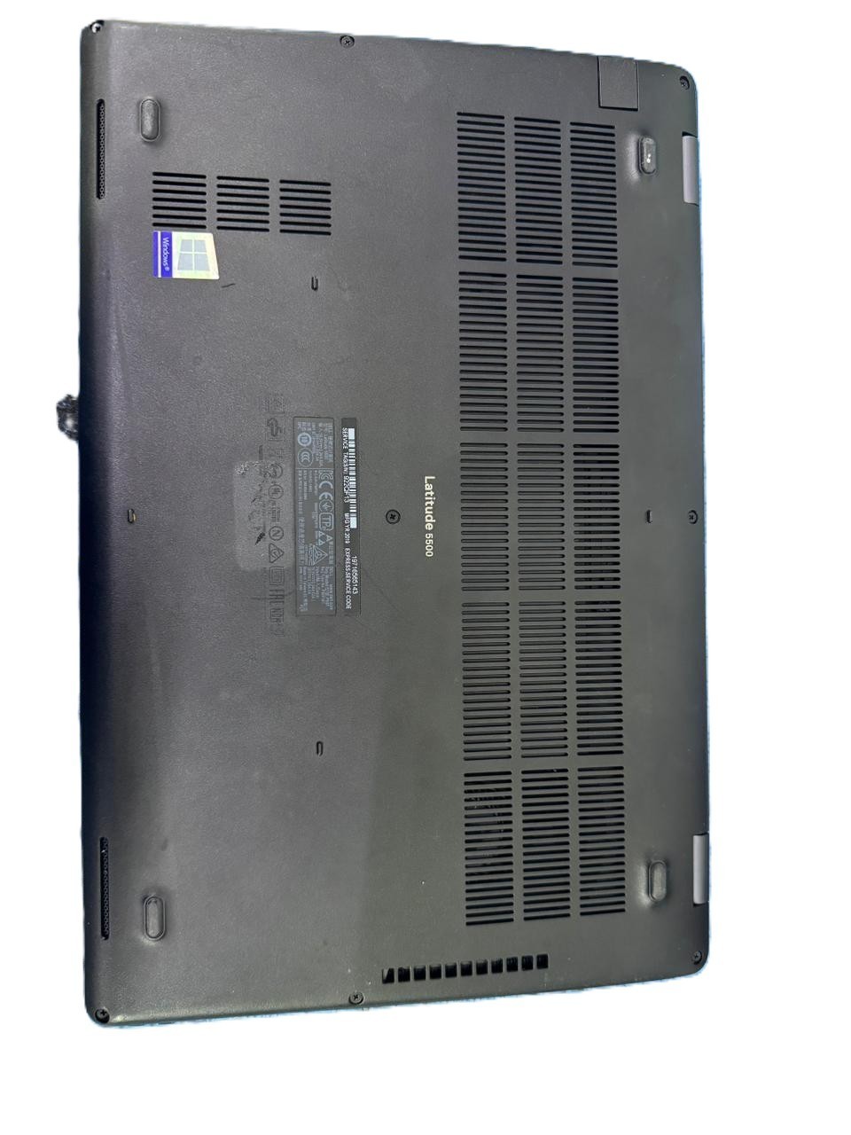 Dell Latitude 5500 Laptop 15.6″ / i5 8th Gen / 8GB RAM / 256GB SSD
