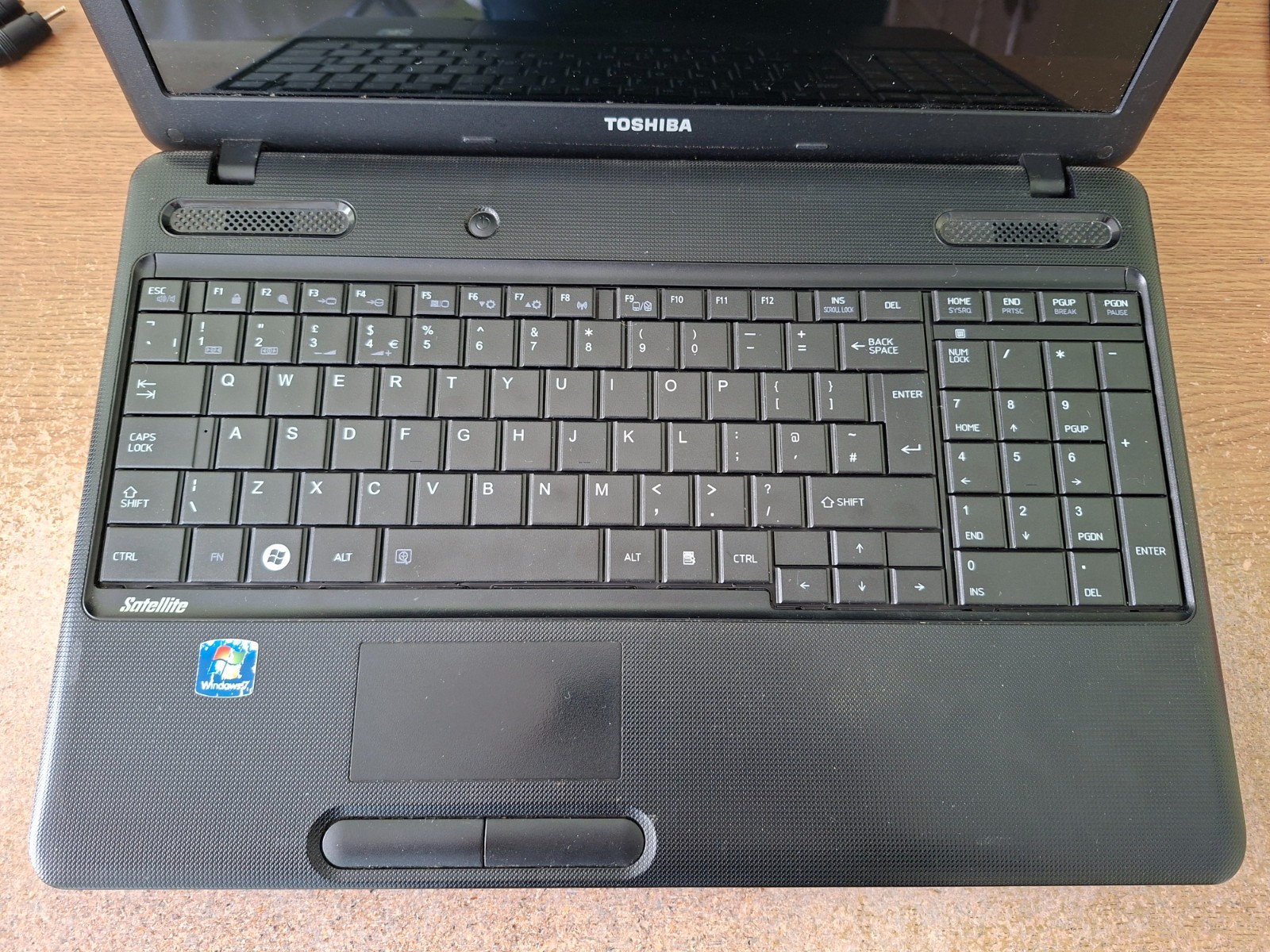 Toshiba Satellite C660D-1CV PSC1YE Laptop 15.6″ 3GB 240GB Windows Vista/7 Dual
