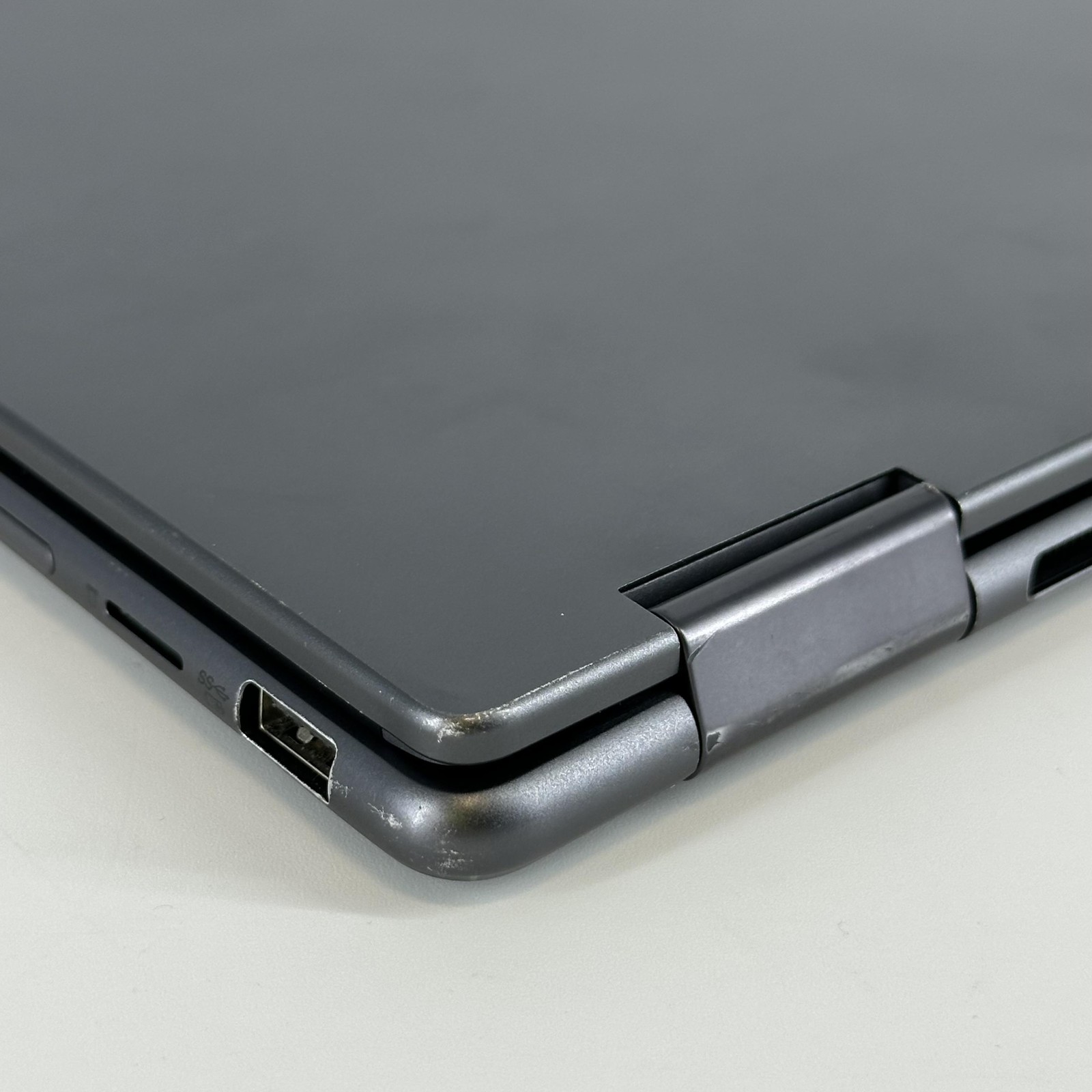 Lenovo Yoga 7i 14 Gray FHD+ TOUCH 1.3 GHz i5-1335U 8GB 512GB SSD Good