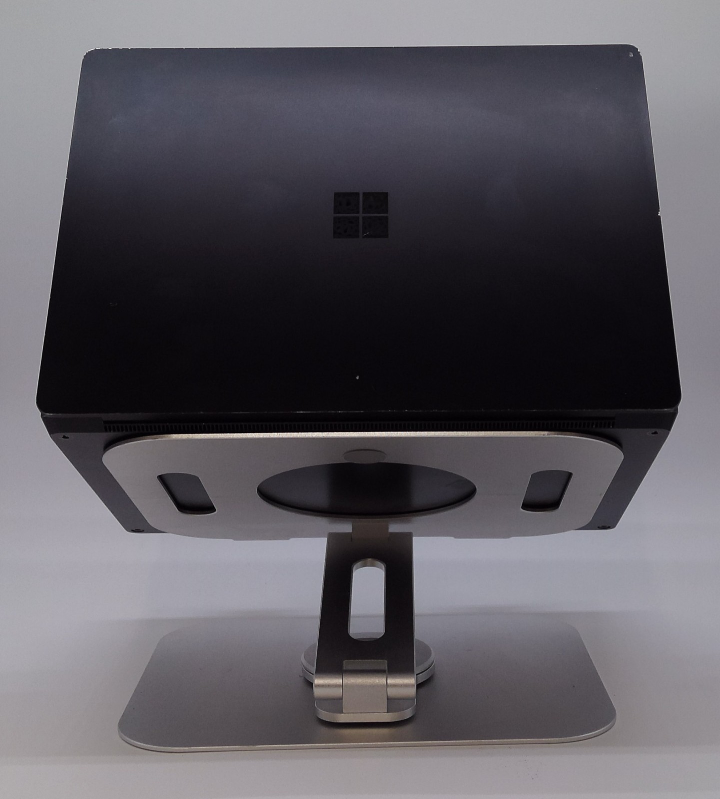 Surface Laptop 4 13.5″ 1951 Intel Core-i7-1185G7 32GB RAM 1TB NVMe – Touch W/ AC