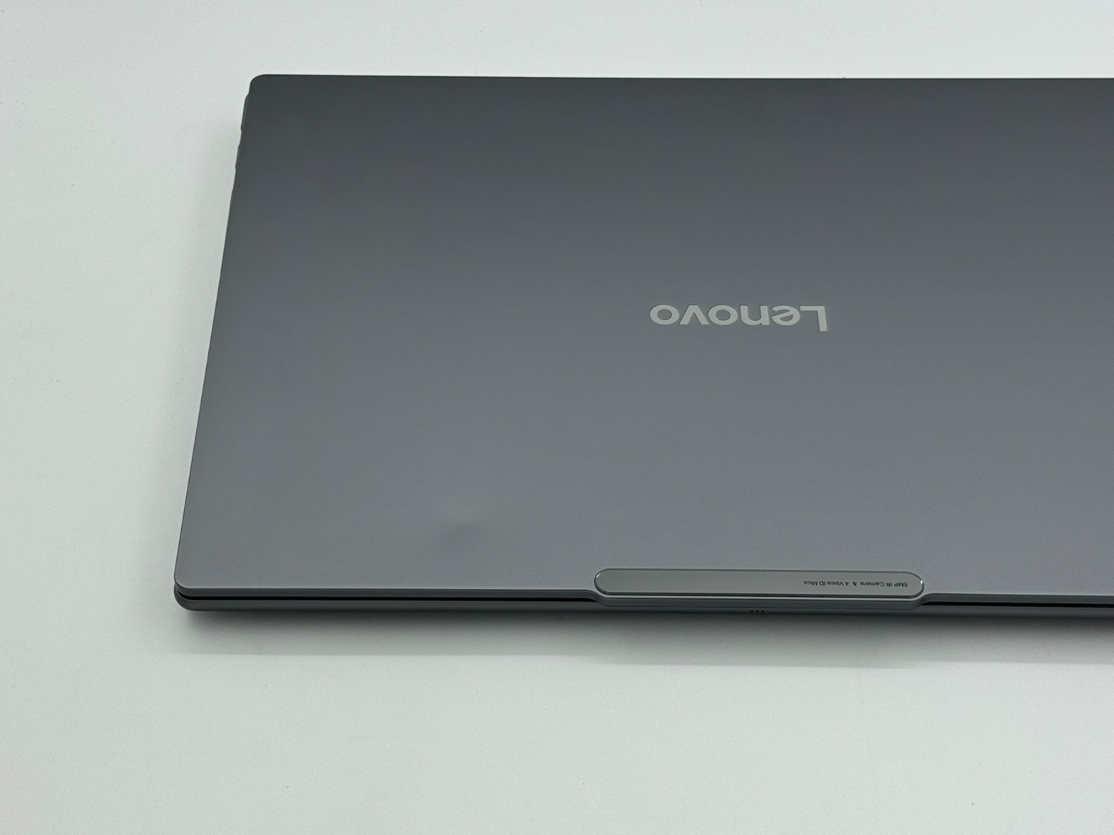 Lenovo Yoga Pro 9i 16″ 2.8K OLED Touch Ultra 9 285H RTX 5050 32GB 1TB Luna Grey