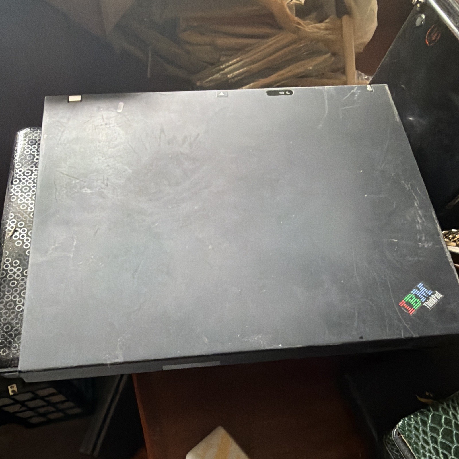 IBM ThinkPad 14in Pentium M 1.60GHz 512MB 40GB HDD Win XP Pro Black