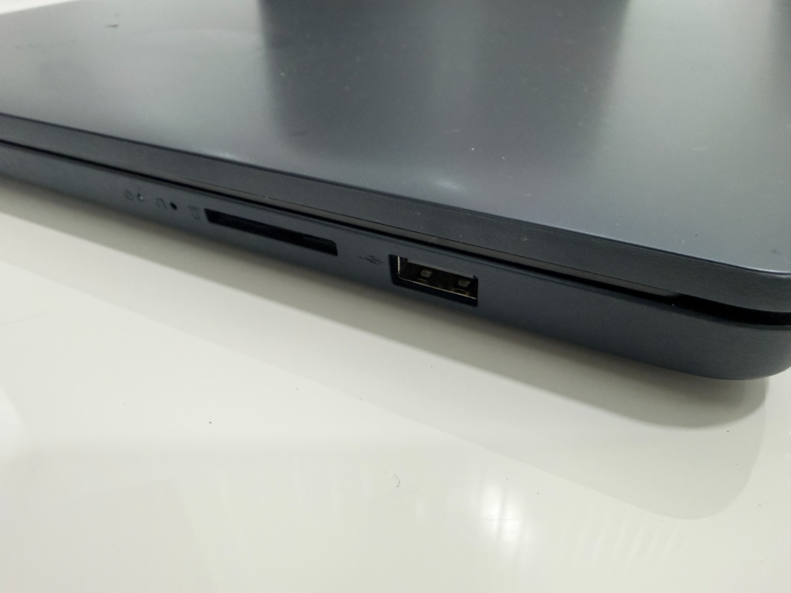 Bulk Tech Clearance Lot (3) Mixed PC Laptops Sold Strictly For Parts / Repair HP