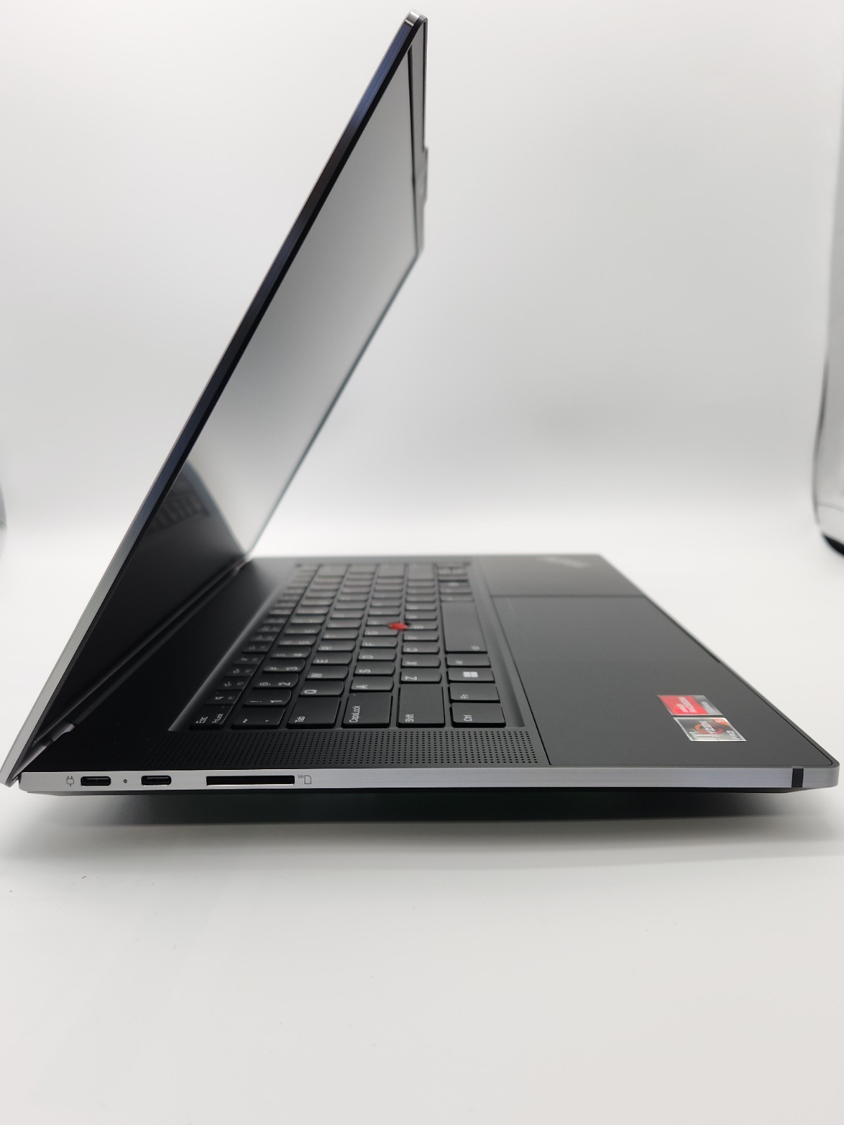 Lenovo ThinkPad Z16 Gen 1 21D4001UUS 16′ AMD Ryzen 5 PRO 6650H Hexa-core 16/256