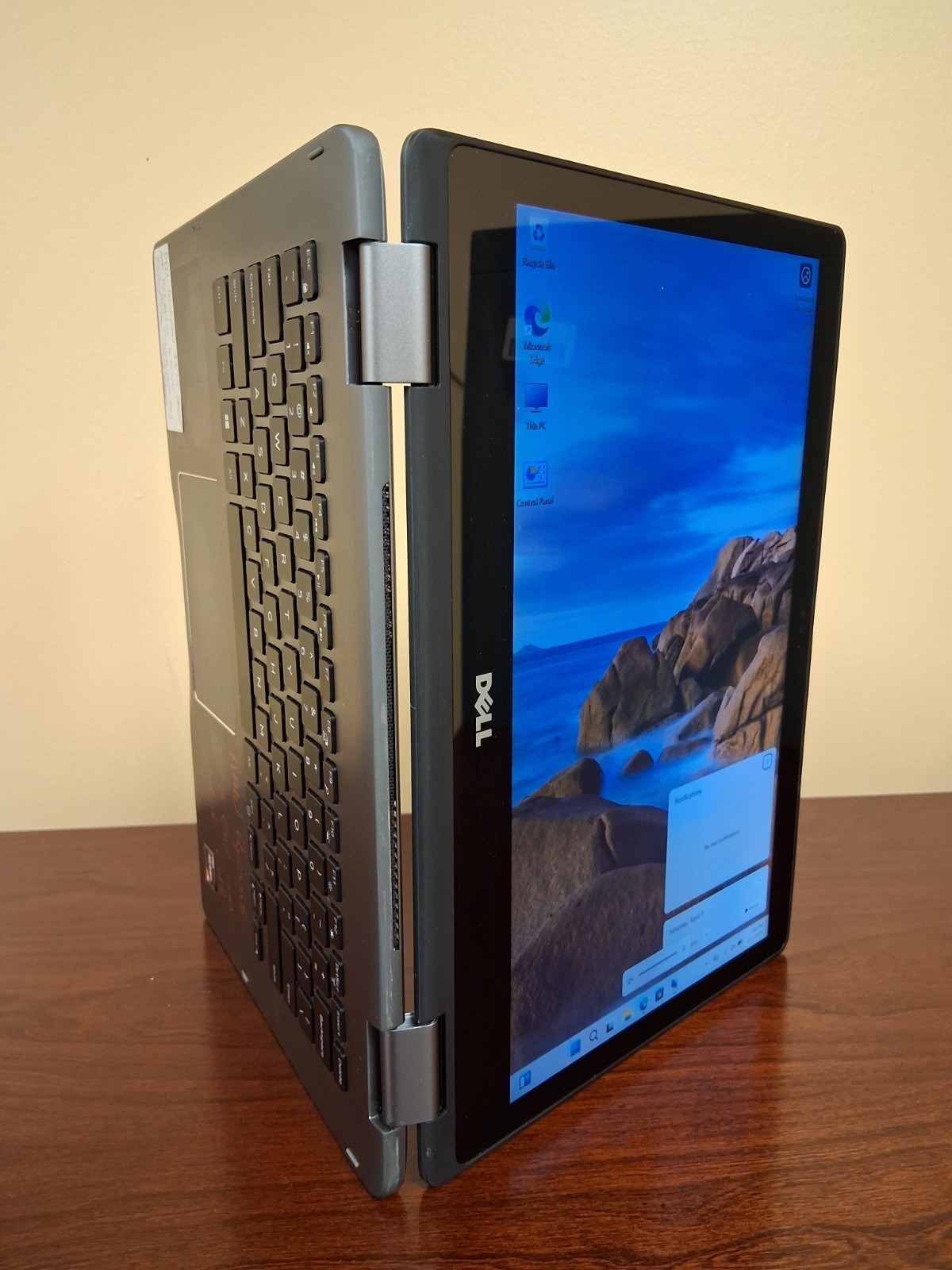 Dell Inspiron 7375 Laptop AMD Ryzen 8GB RAM 256GB SSD Windows 11 13.3″ Touch