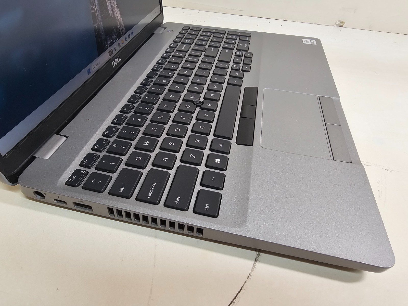 Dell Precision 3551 Laptop – 2.6 GHz i7-10750H 32GB 256GB SSD Cam 15.6″ – SP20