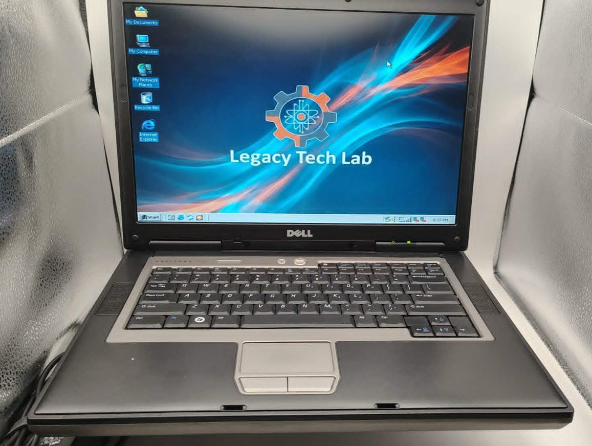 Vintage Dell Laptop Duo Windows 2000 2GB 80GB RS232 Serial Com Port new battery
