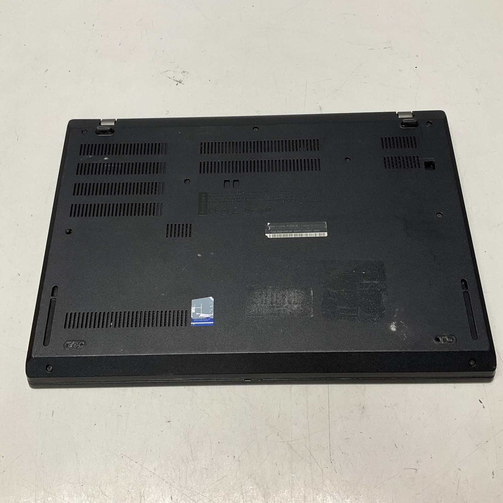 Lenovo Thinkpad L490 Laptop Intel Core i5 8th Gen FOR PARTS ONLY BROKEN LCD
