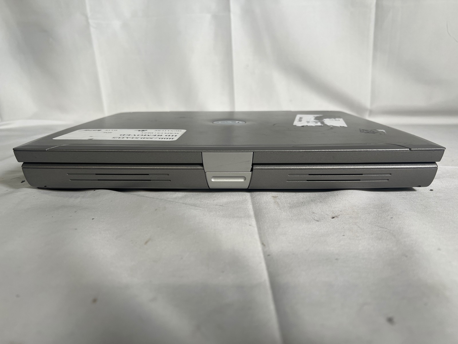 Dell Latitude D610 Pentium M 1.73GHz 2GB 14.1″ No Charger
