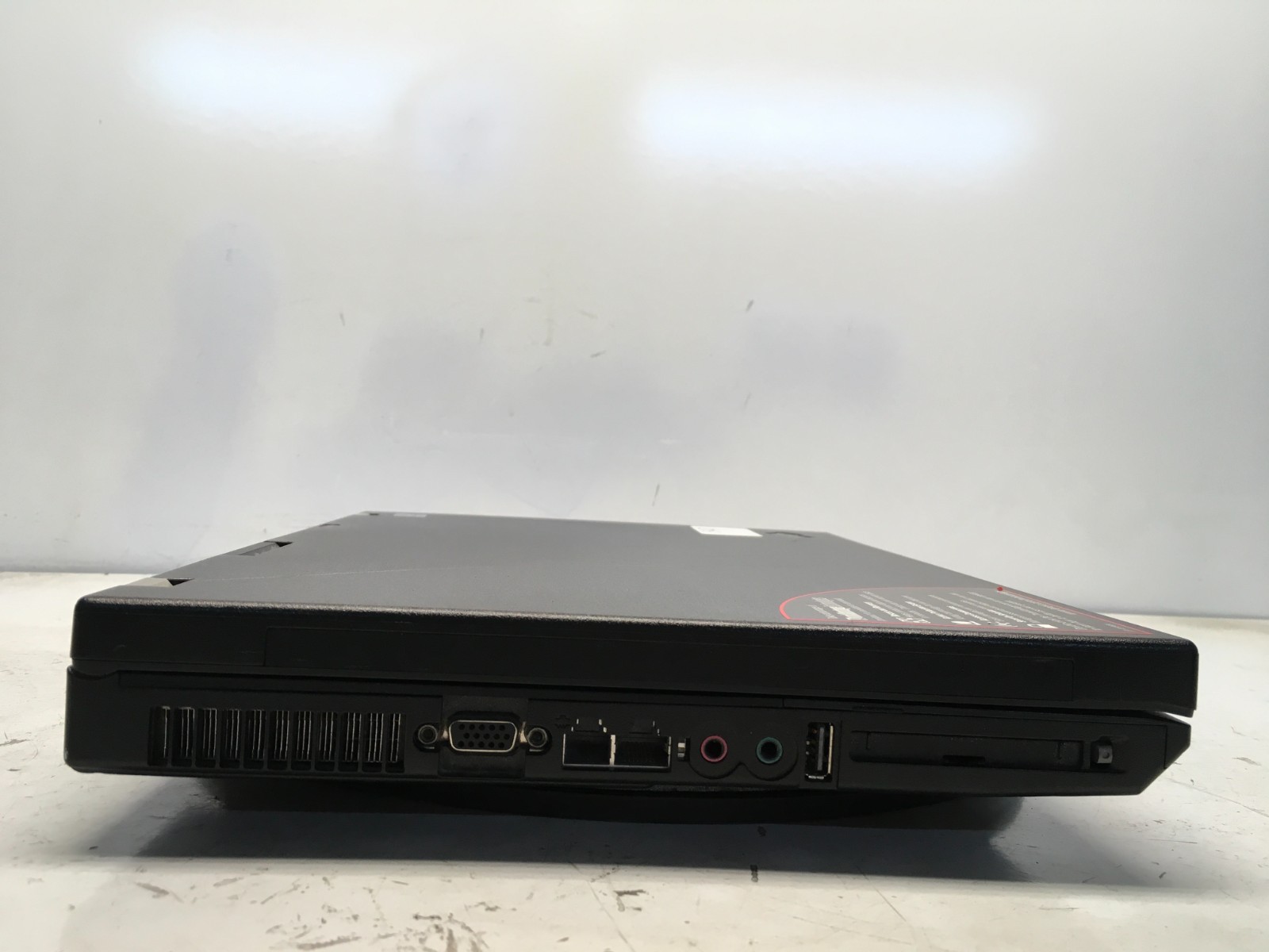 Lenovo ThinkPad R61I Intel Pentium T2390 1.86GHz 1 GB NO HDD