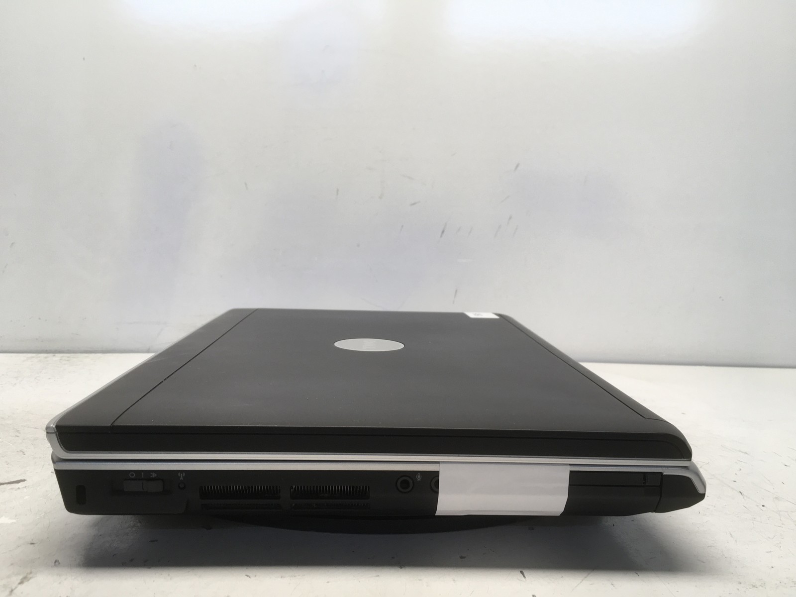 Dell Inspiron 1521 AMD Dual Core 0F81 600MHz 2 GB NO HDD No Batt