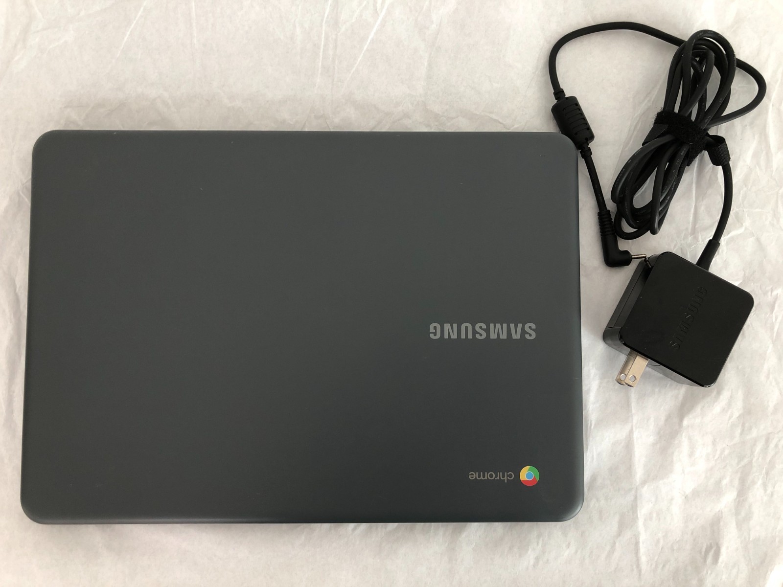 Samsung Chromebook 3 XE501C13-K01US 11.6″ 2GB RAM Charcoal + CHARGER
