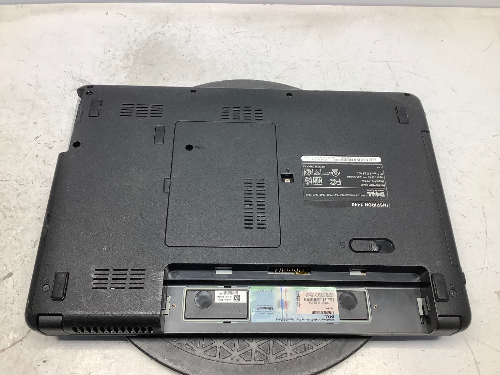 Dell Inspiron 1440 Intel Pentium Dual-Core T4400 2.2GHz 4 GB NO HDD READ