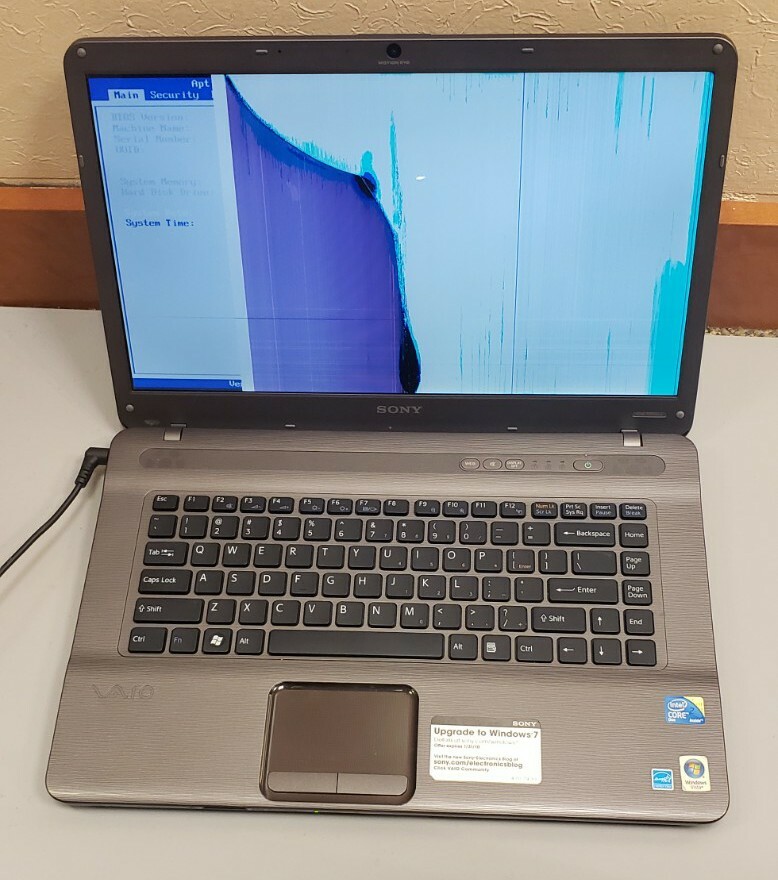 Sony VAIO PCG-7173L Intel Core 2 Duo 1GB RAM 0GB HDD CRACKED SCREEN