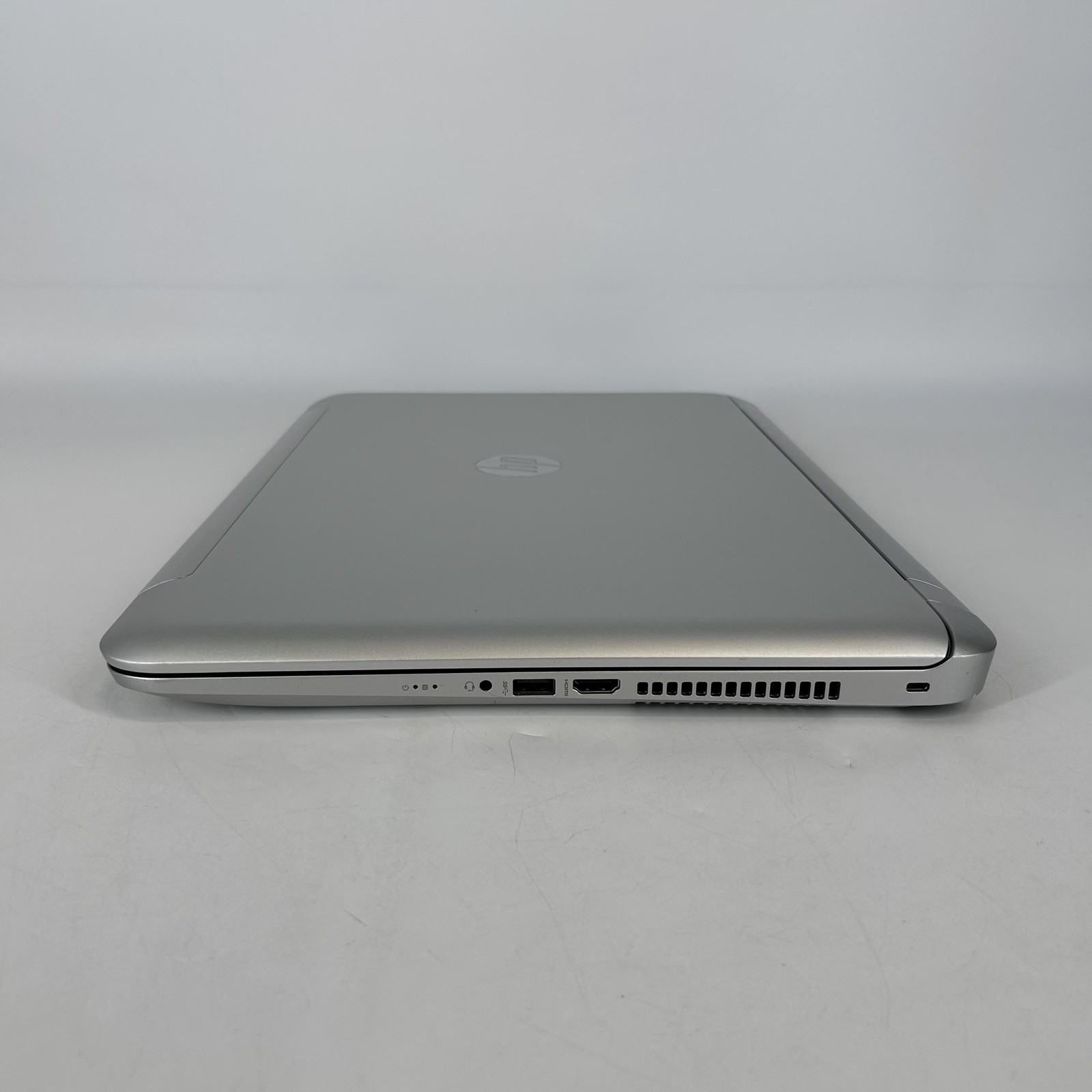 HP ENVY Notebook 17 FHD i7-7500U 2.70GHz 16GB 1TB HDD NVIDIA 940MX Excellent