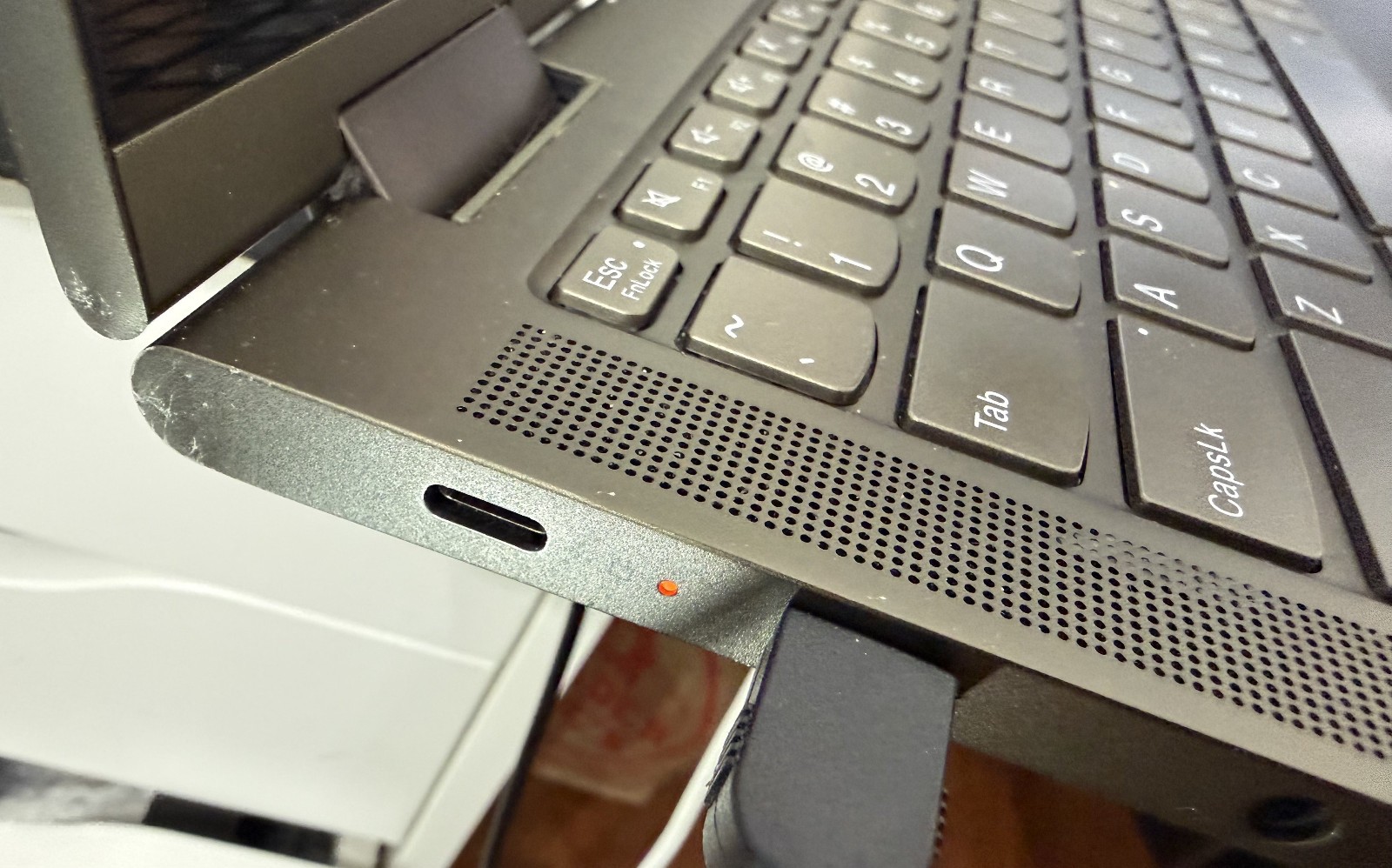Lenovo Yoga 7 14ITL5 i5-1135G7 2.40GHz 12gb Ram 256gb FOR PARTS / REPAIR (READ)