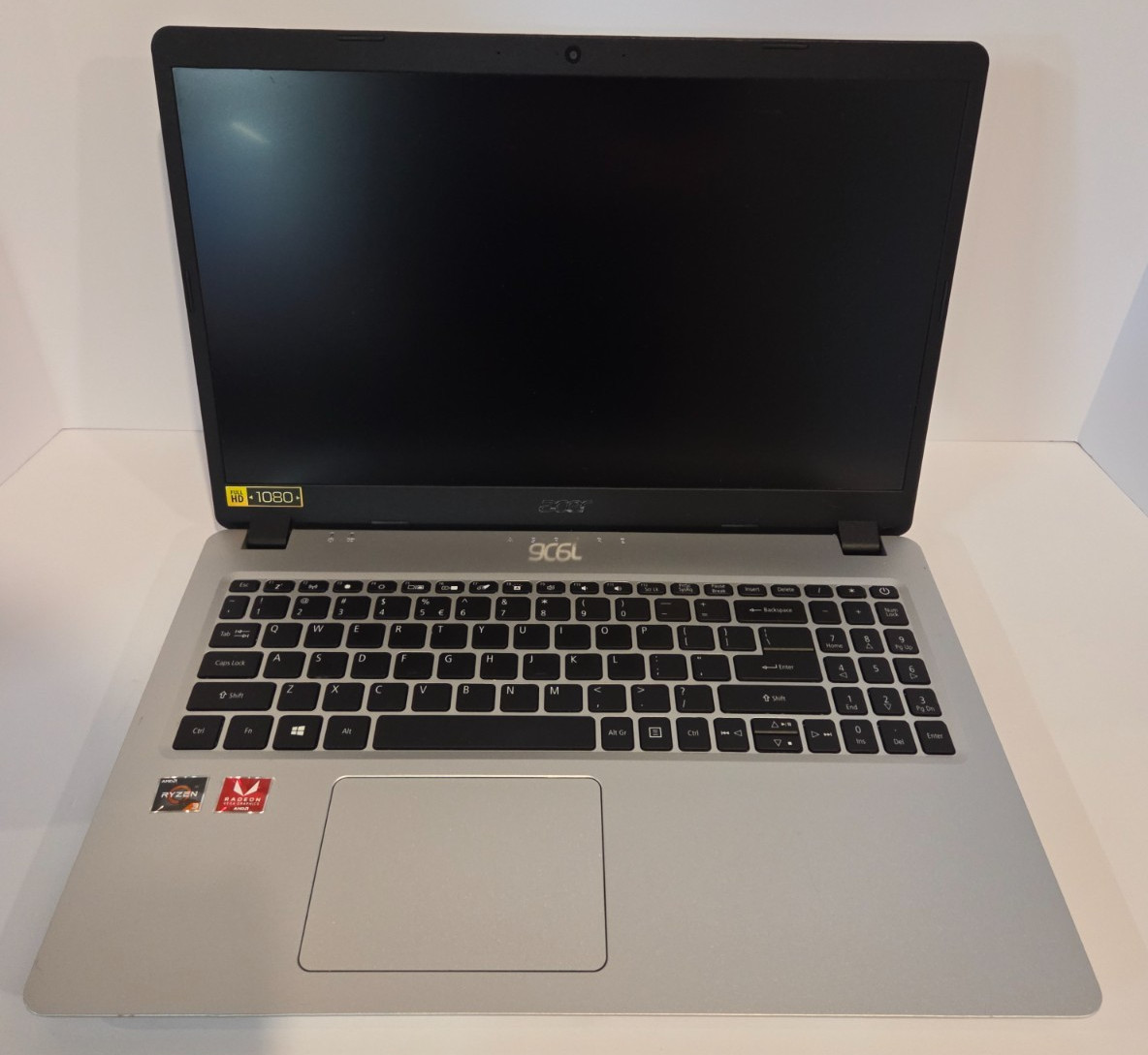 Acer Aspire 5 A515-43-15.6″FHD AMD Ryzen 3 3200U 2.6GHz 4GB RAM
