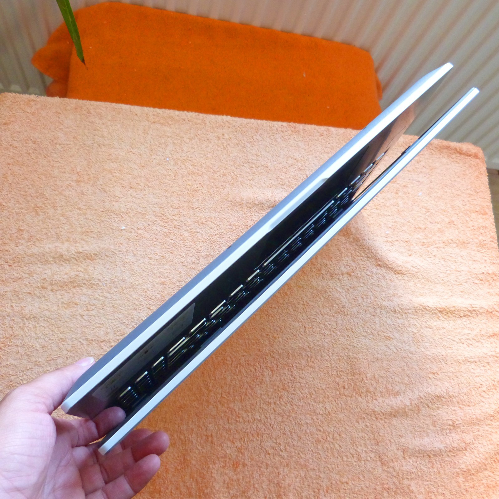 Asus F515 Vivo UltraBook 15 inch FULLHD l 3.00GHz 11GEN Intel I 20GB RAM I SSD
