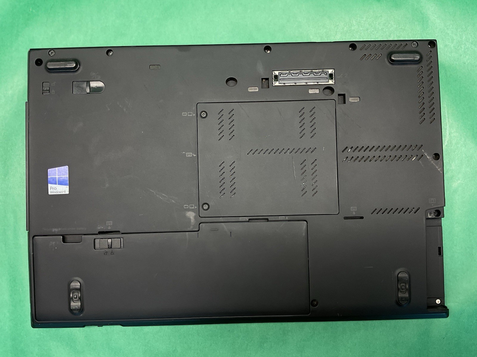 LENOVO THINKPAD T430S – Powers On – NO HARD DRIVE- Untested