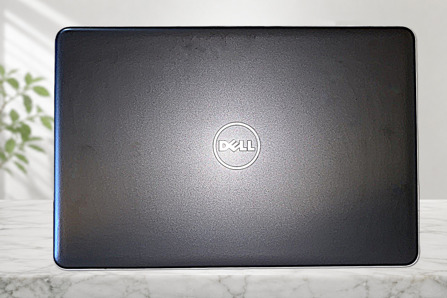 Dell Inspiron 5565 AMD Radeon@2.40GHz 16GB Windows 11 256GB SSD Battery/Charger