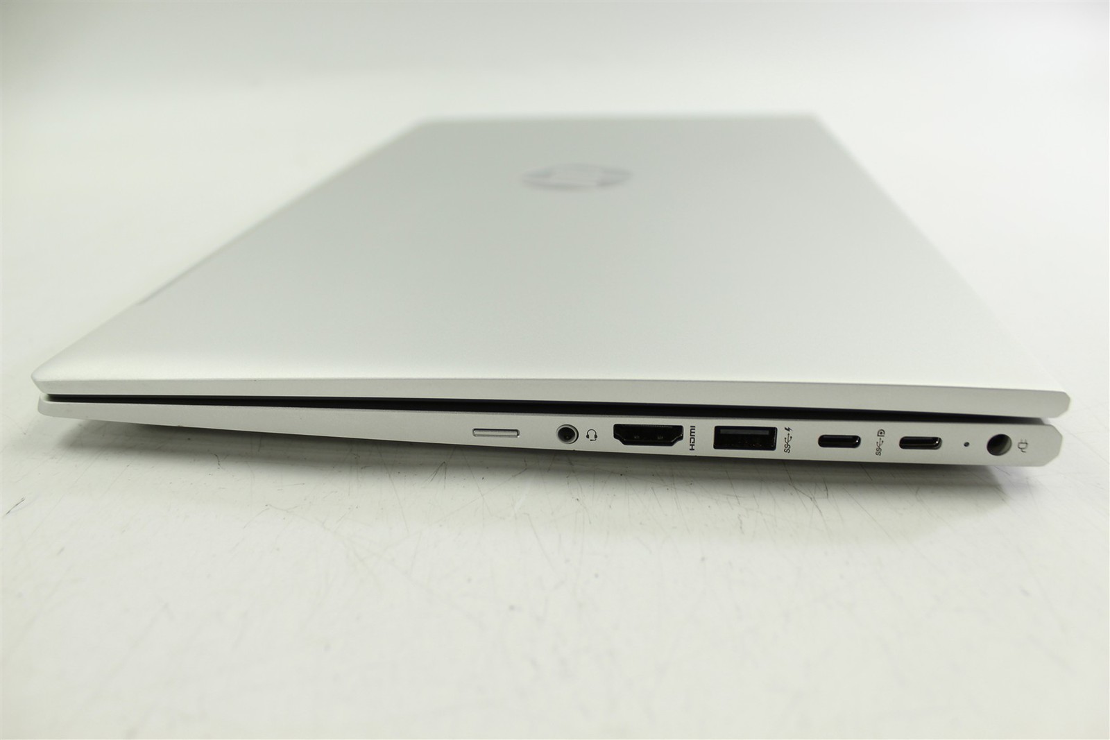 HP ProBook 450 G10 15.6″ FHD i5-1334U 3.4GHz 256GB SSD 8GB RAM W11P