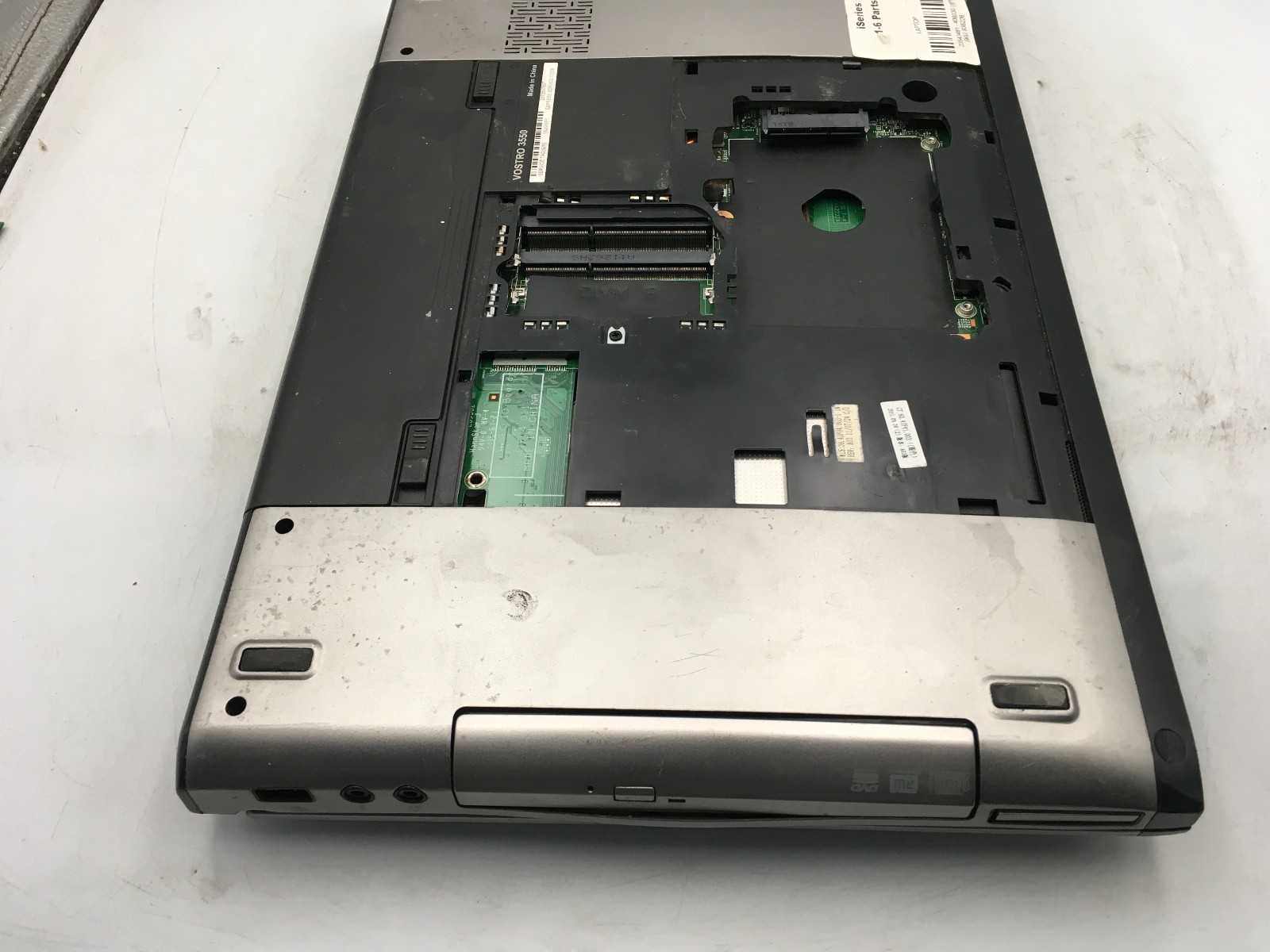 DELL VOSTRO 3550 – BOOTS TO BIOS – INTEL I3 2330M – NO RAM – 15″ – READ DESC-BB