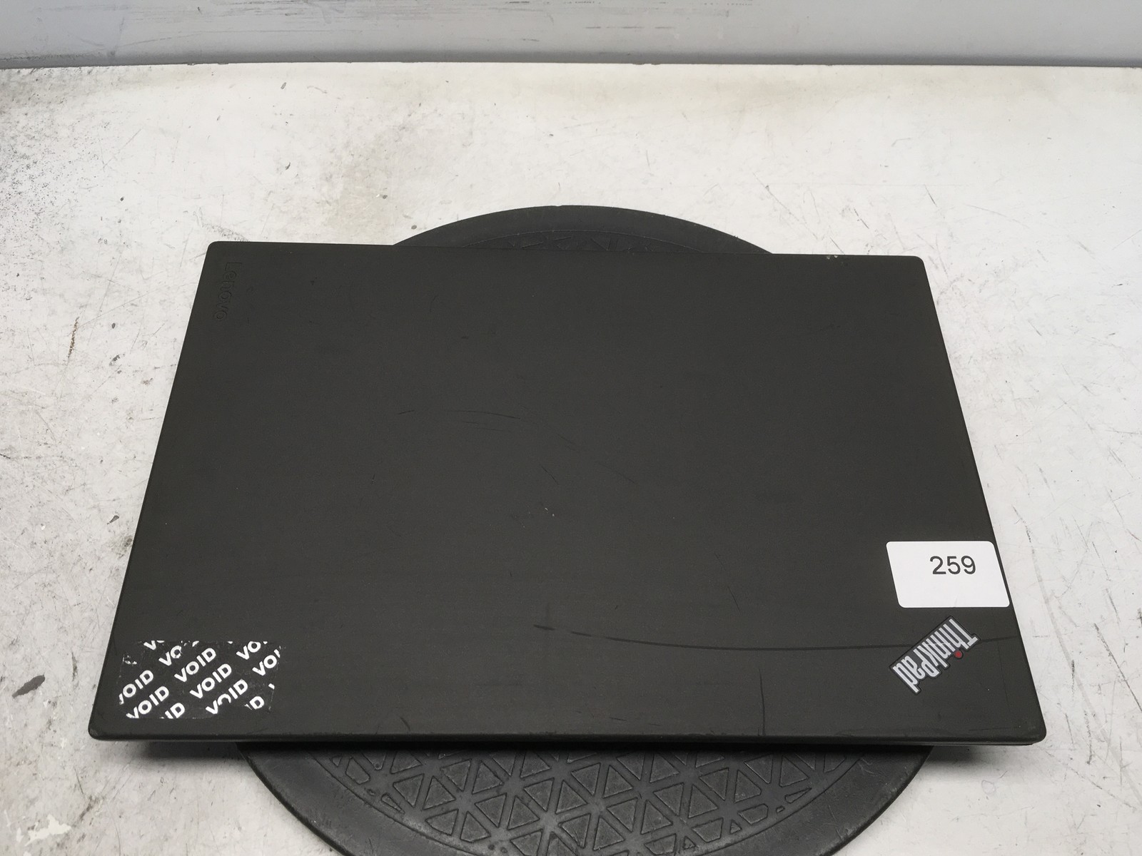 Lenovo ThinkPad X260 Intel i5-6300U 2.4GHz 8 GB NO HDD No Batt