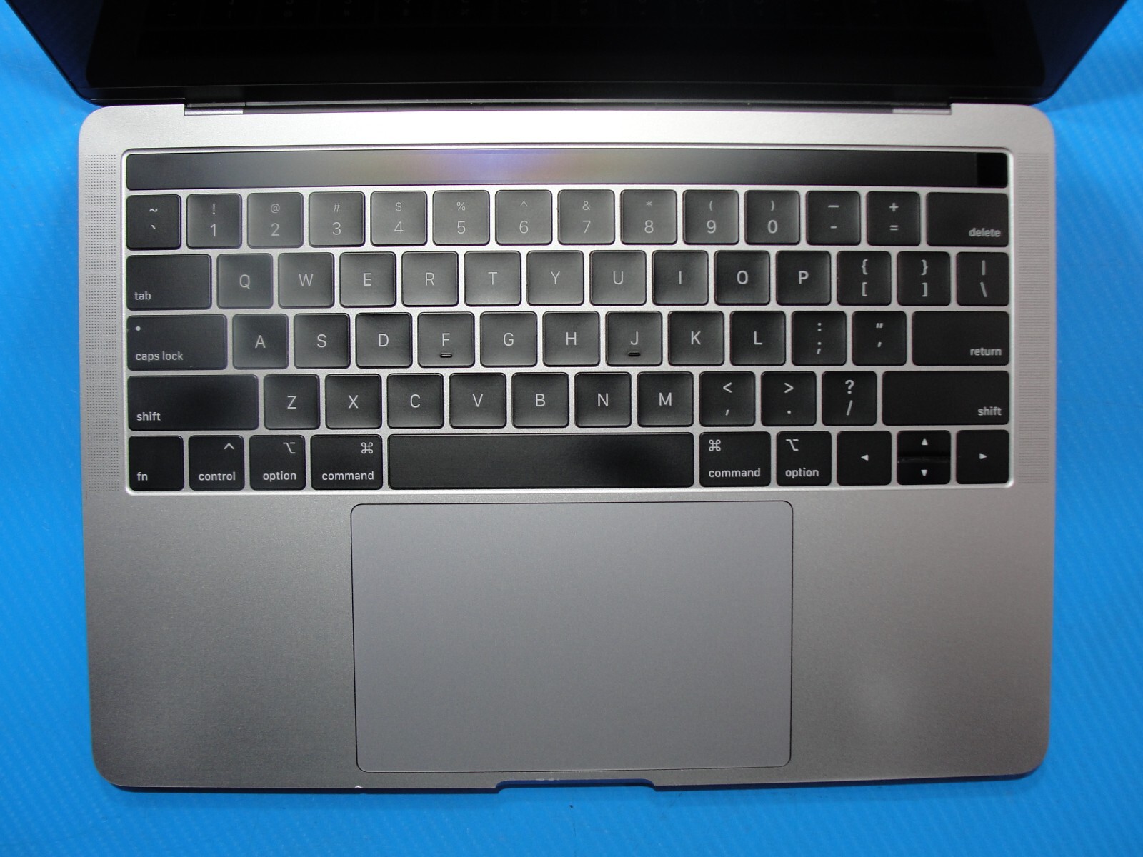 Apple Macbook Pro A1989(2018)/MR9Q2LL/A 13”Retina i7-8559U 2.7GHz 16GB 256GB SSD