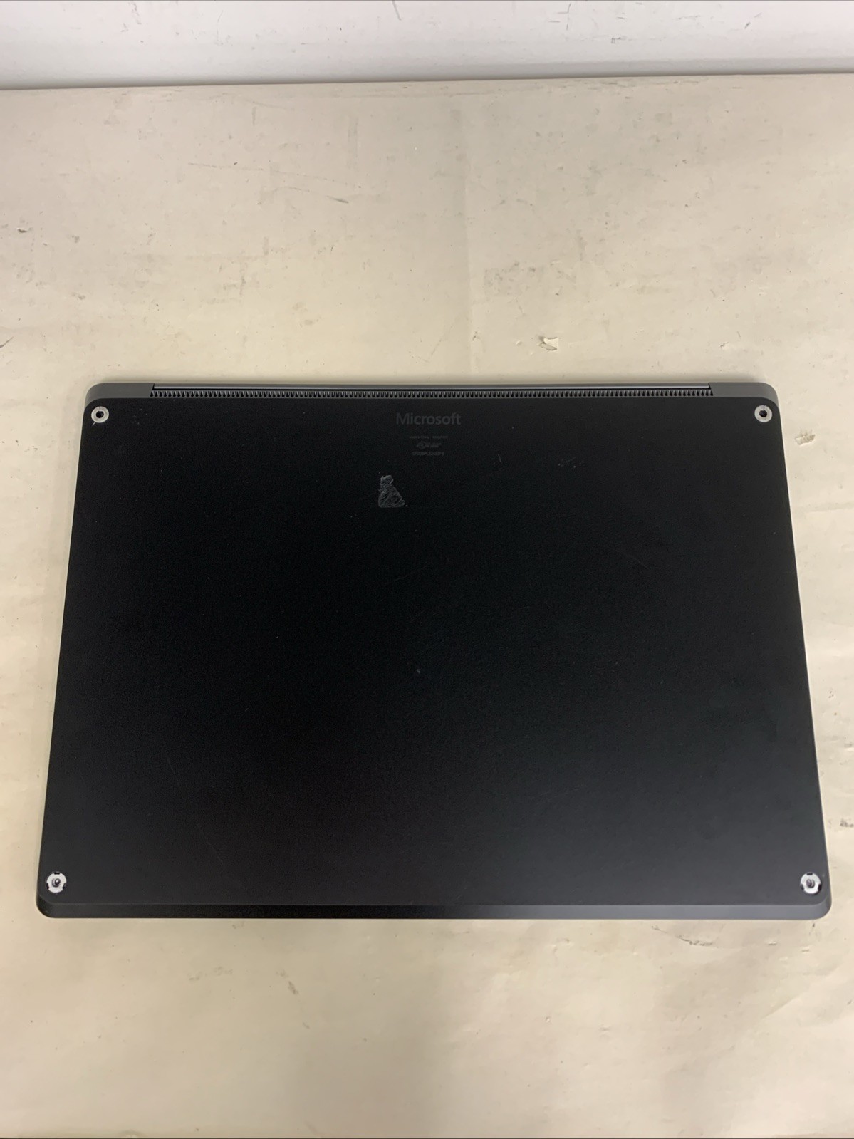 Microsoft Surface Laptop 5 1951 13.5″ i5-1245U 1.1GHz 8GB RAM 256GB SSD