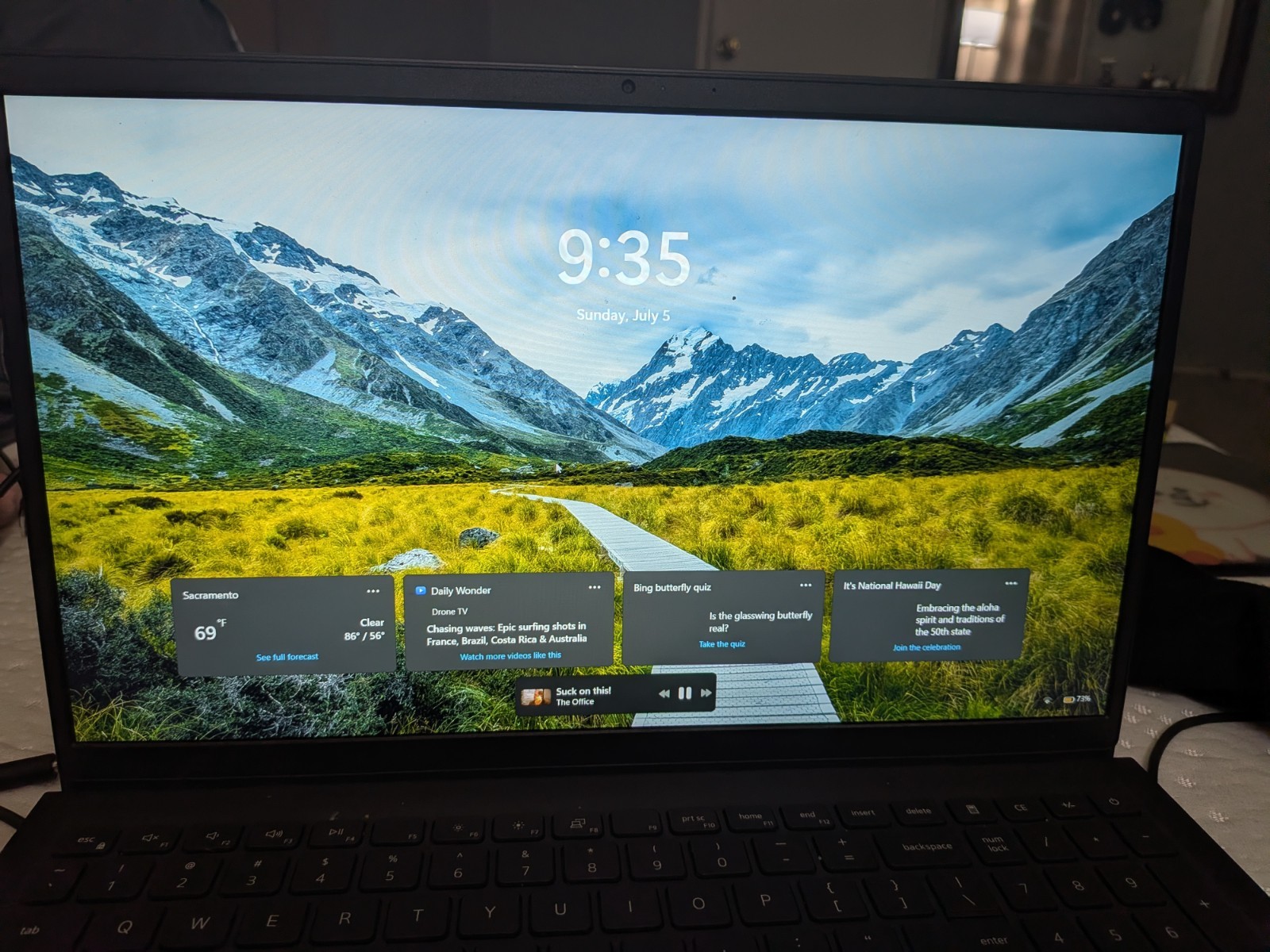 Dell 15 laptop dc15250 – 8GB RAM/512 GB – Carbon Black, 15 in Screen. READ DESC