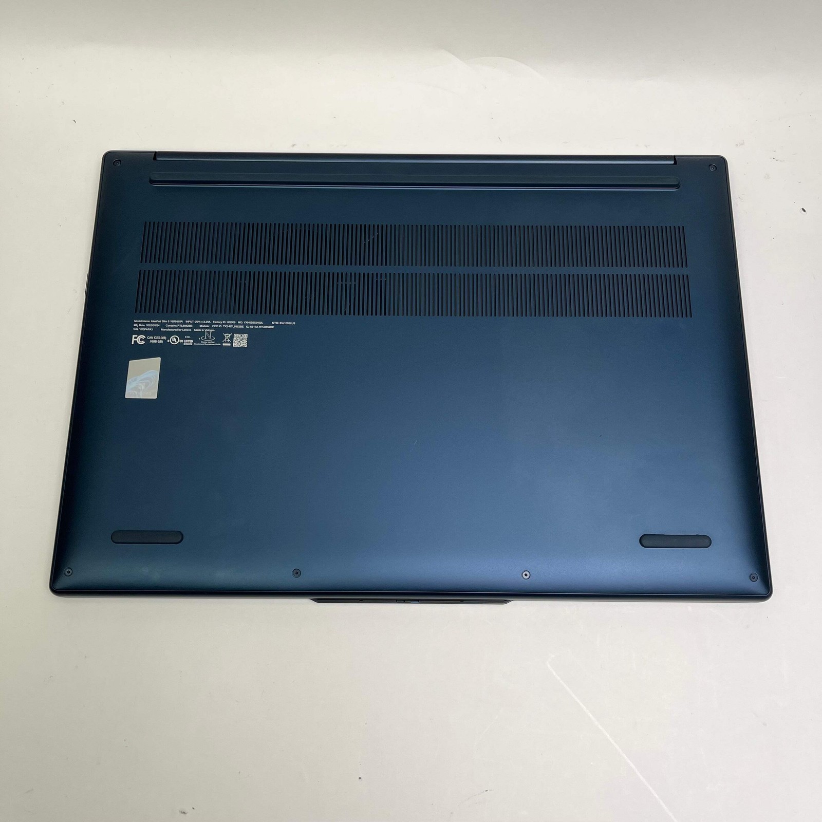 Lenovo IdeaPad Slim 5 16IRH10R 16″ Core 5 210H 2.2GHz 16GB RAM 512GB SSD