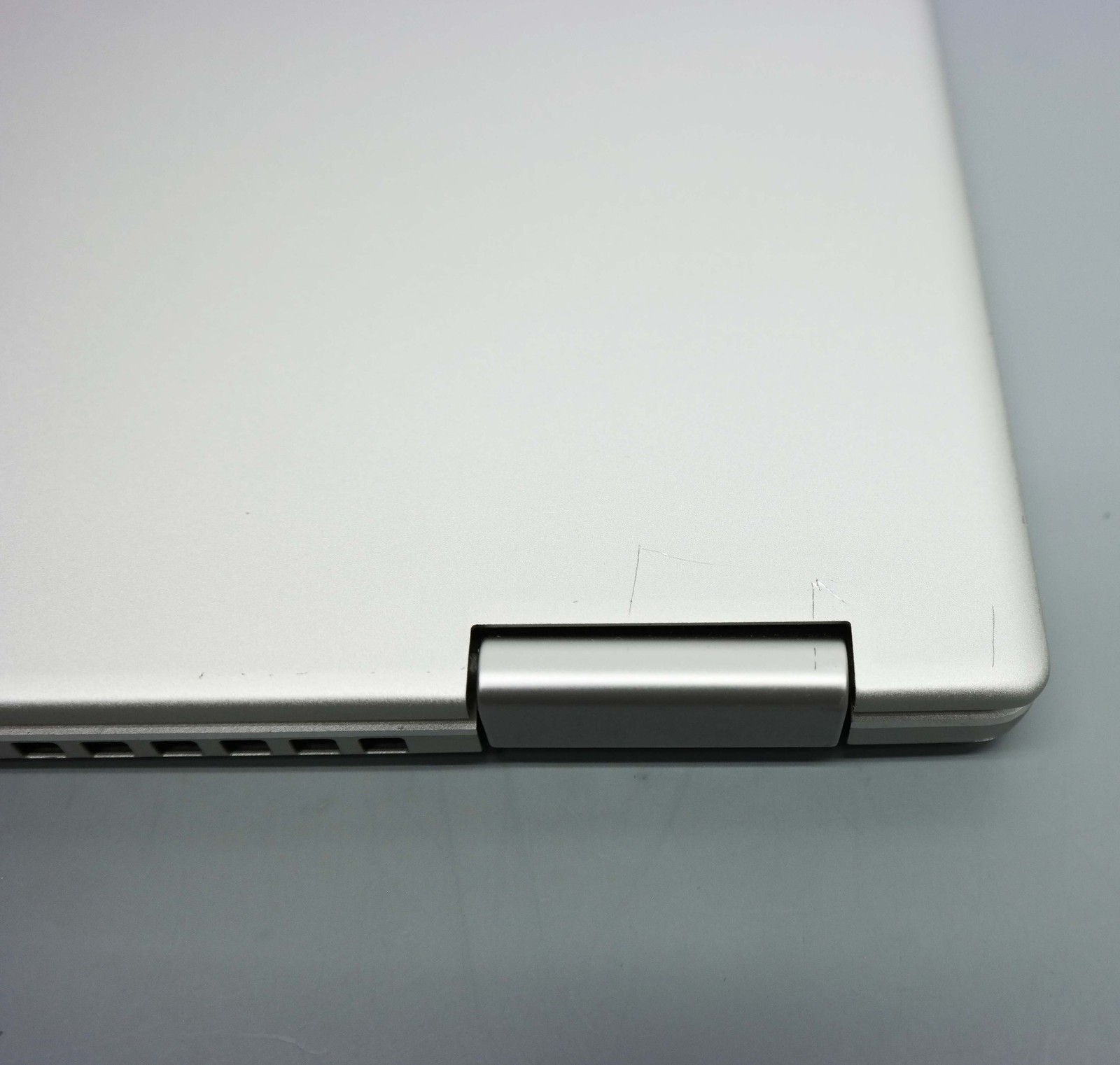 Lenovo Yoga 720-13IKB 13.3″ Core i5-7200U 4GB 128GB SSD