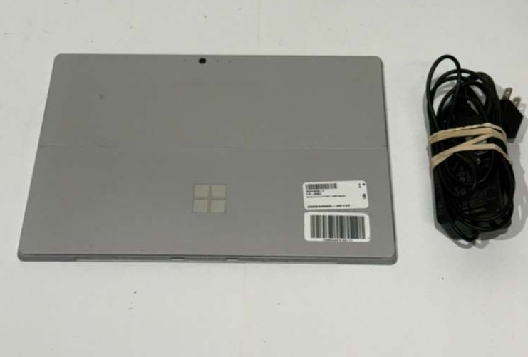 Microsoft Surface Pro FJT-00001 128GB, Wi-Fi, i5, 4GB RAM 12.3″ Silver Tablet